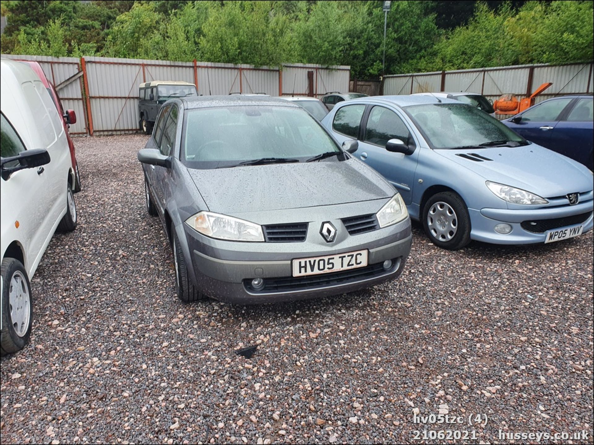 05/05 RENAULT MEGANE DYNAMIQUE 16V - 1598cc 5dr Hatchback (Grey, 41k) - Image 4 of 13