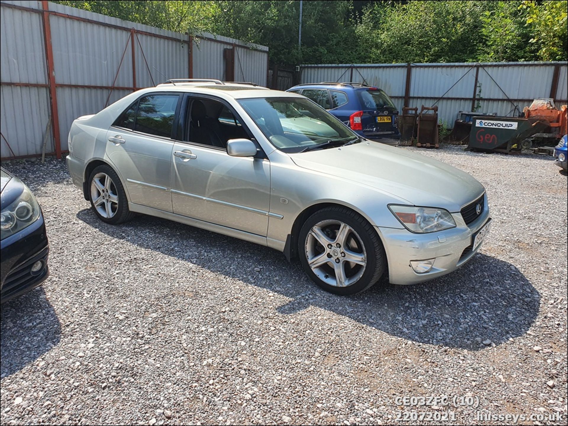 03/03 LEXUS IS200 SPORT - 1988cc 4dr Saloon (Silver) - Image 11 of 14