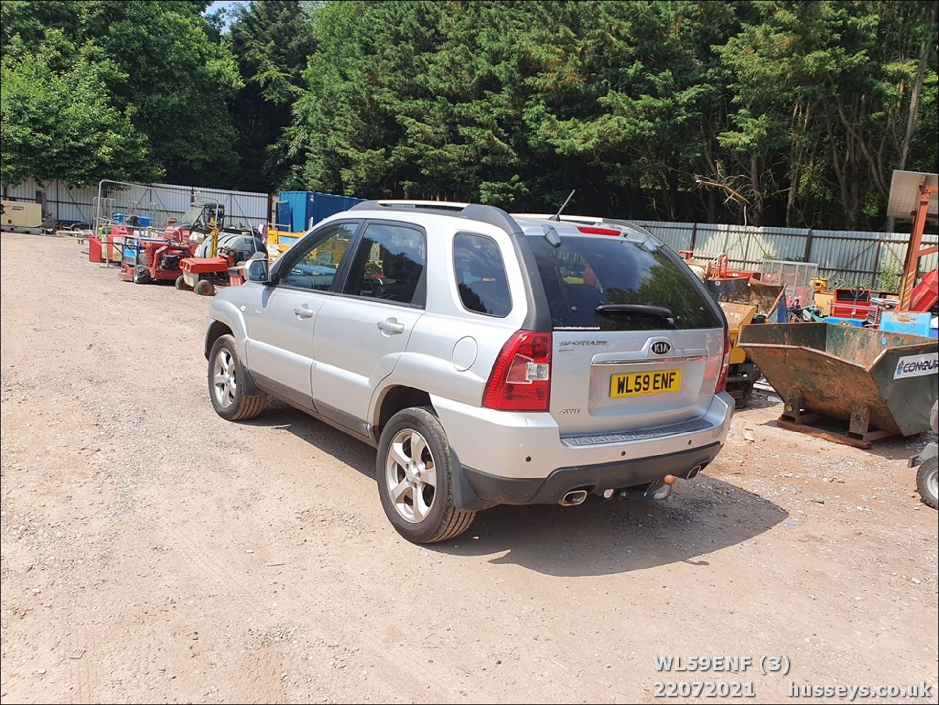 09/59 KIA SPORTAGE TITAN CRDI - 1991cc 5dr Estate (Silver, 116k) - Image 4 of 16