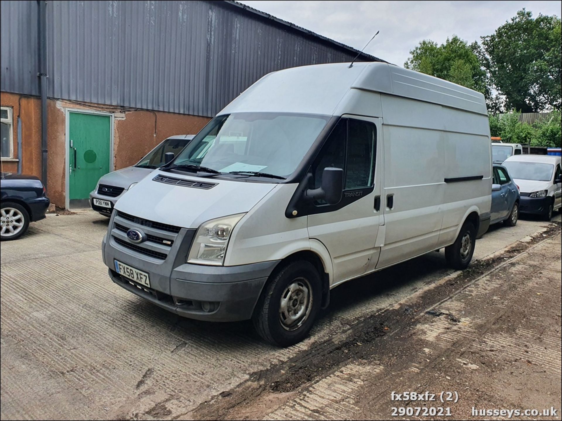 08/58 FORD TRANSIT 115 T350L RWD - 2402cc 5dr Van (White) - Image 2 of 10