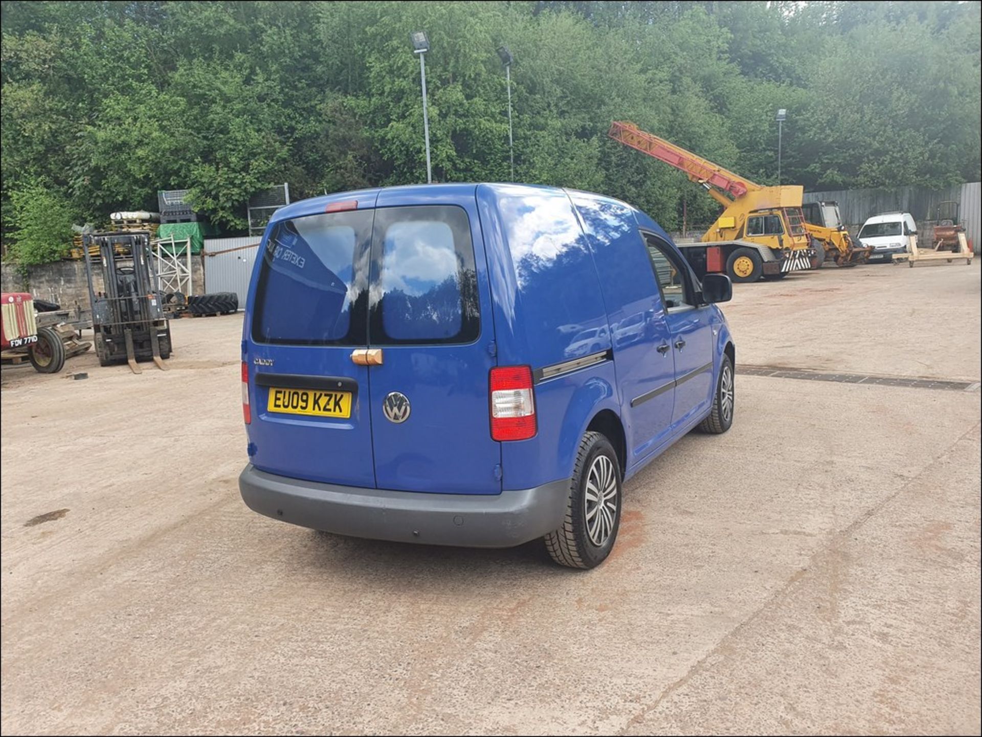 09/09 VOLKSWAGEN CADDY C20 PLUS SDI - 1968cc Van (Blue, 185k) - Image 10 of 12