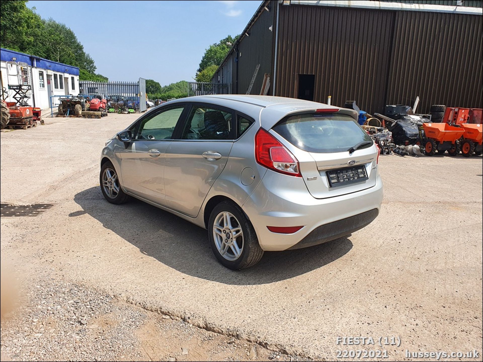 13/63 FORD FIESTA ZETEC - 998cc 5dr Hatchback (Silver, 85k) - Image 12 of 21