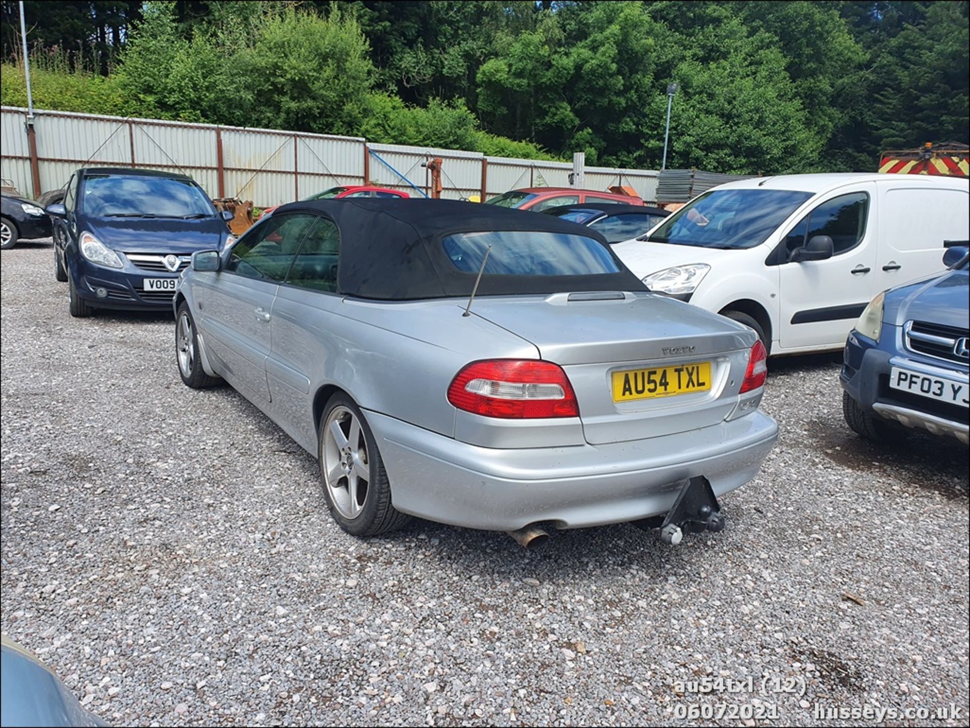 04/54 VOLVO C70 T - 1984cc 2dr Convertible (Silver, 136k) - Image 12 of 15