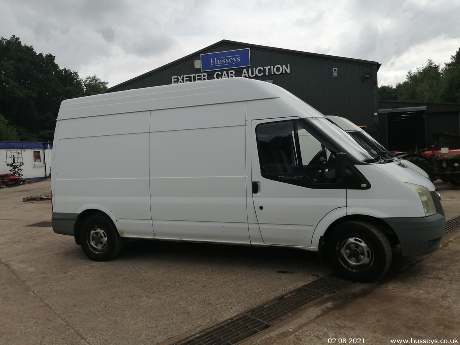 07/07 FORD TRANSIT 110 T350L FWD - 2198cc 5dr Van (White, 162k) - Image 4 of 12