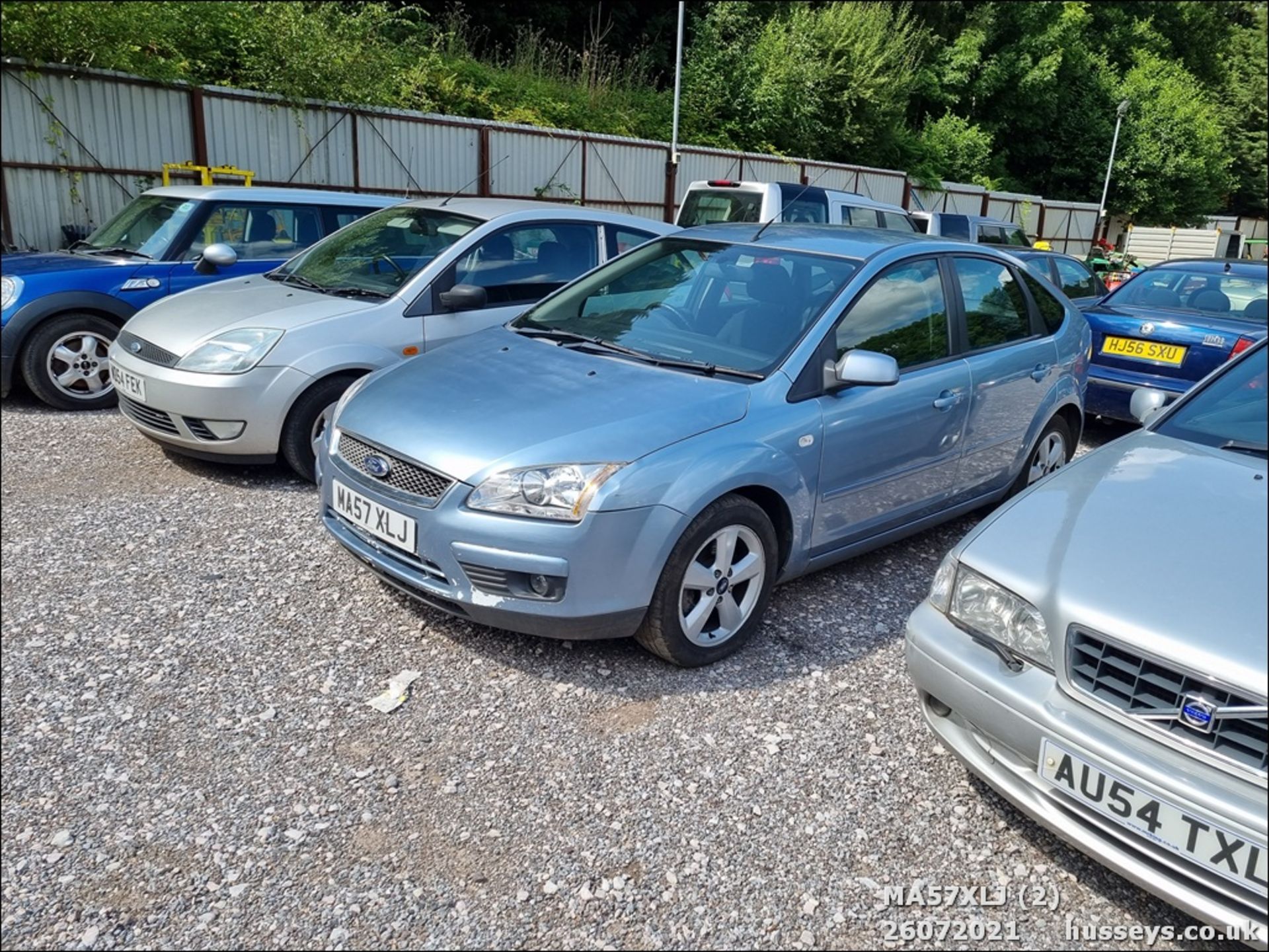 07/57 FORD FOCUS ZETEC CLIMATE TDCI - 1753cc 5dr Hatchback (Blue, 118k) - Image 2 of 12