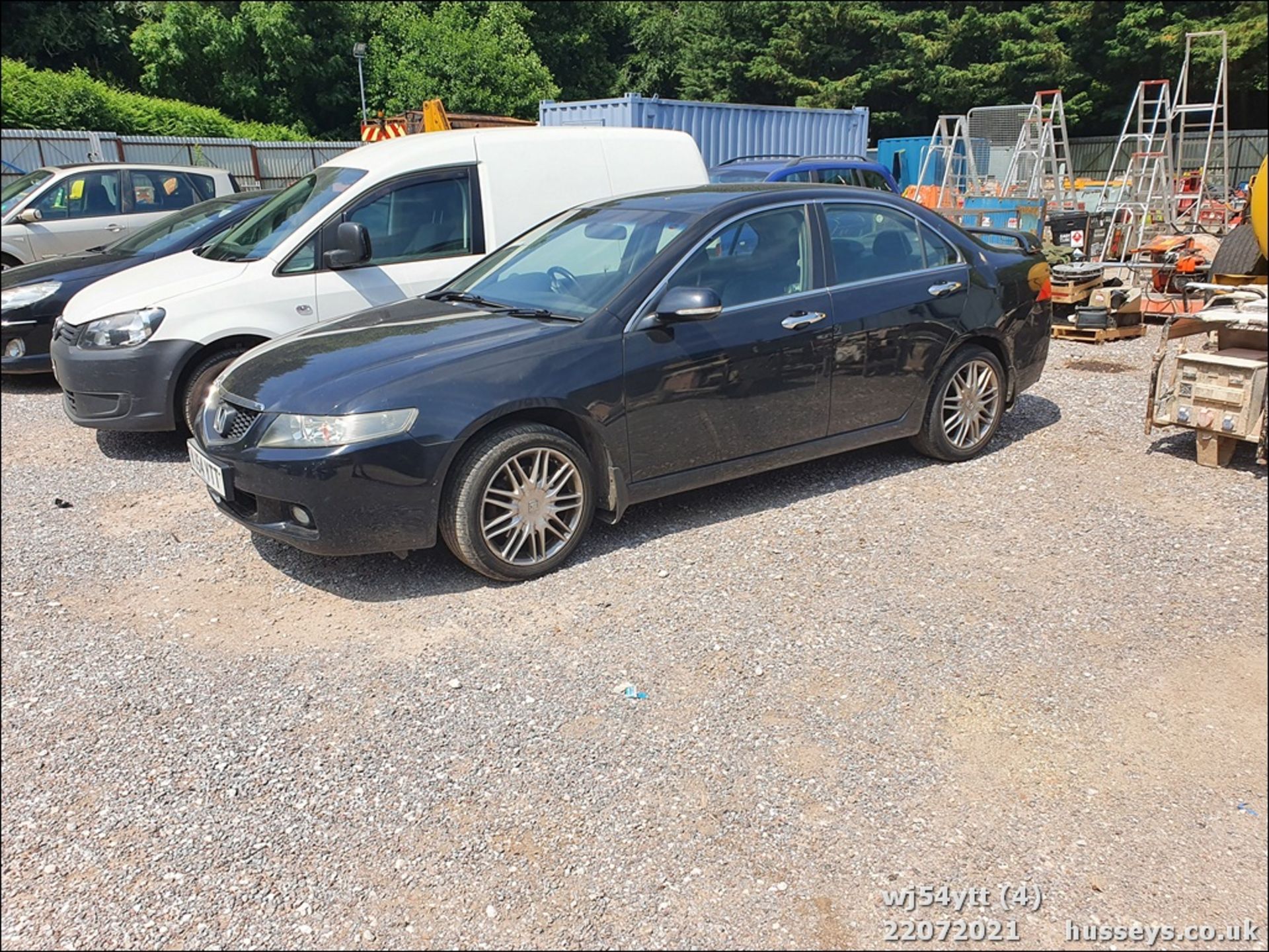 04/54 HONDA ACCORD VTEC SPORT - 1997cc 4dr Saloon (Black, 170k) - Image 4 of 13