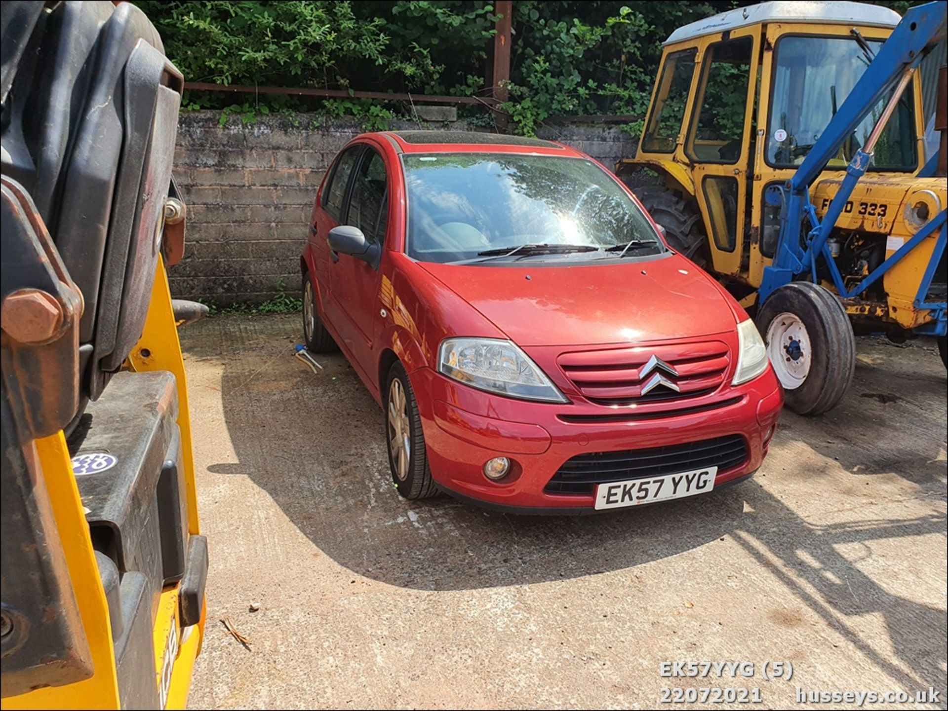 07/57 CITROEN C3 SX AUTO - 1587cc 5dr Hatchback (Red, 85k) - Image 6 of 13