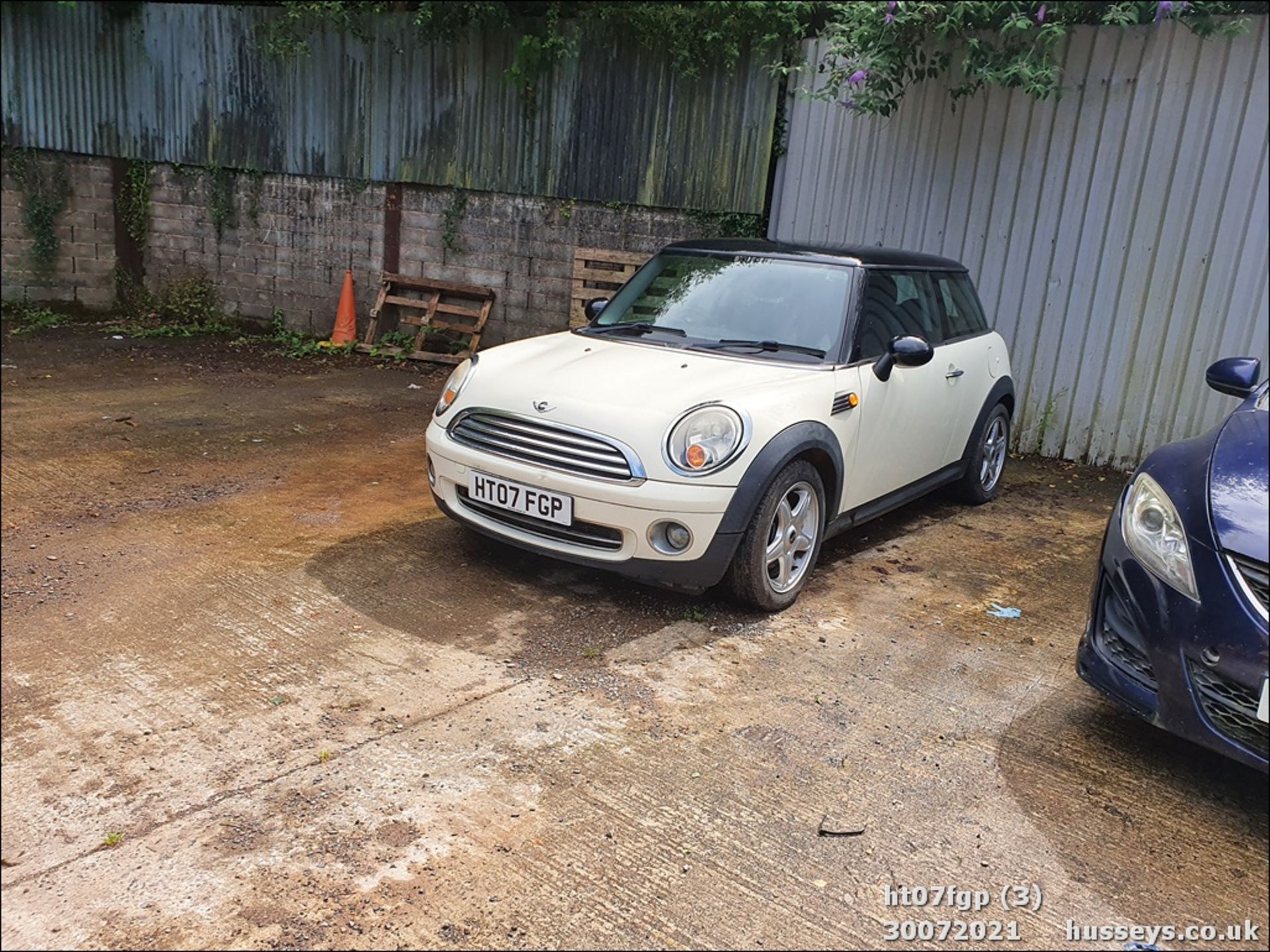 07/07 MINI COOPER - 1598cc 3dr Hatchback (White) - Image 6 of 26