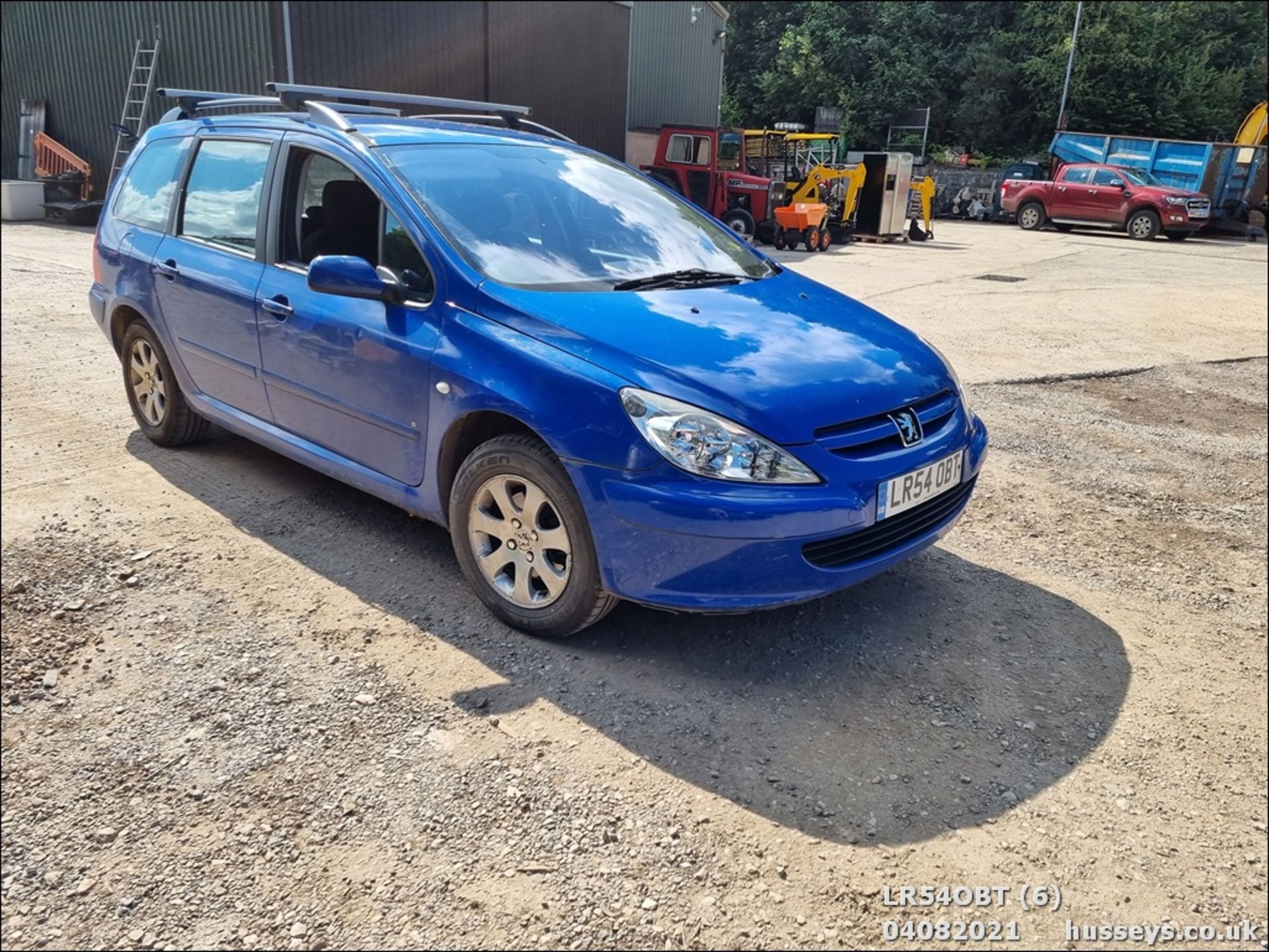 04/54 PEUGEOT 307 S HDI 90 - 1997cc 5dr Estate (Blue, 136k) - Image 6 of 16