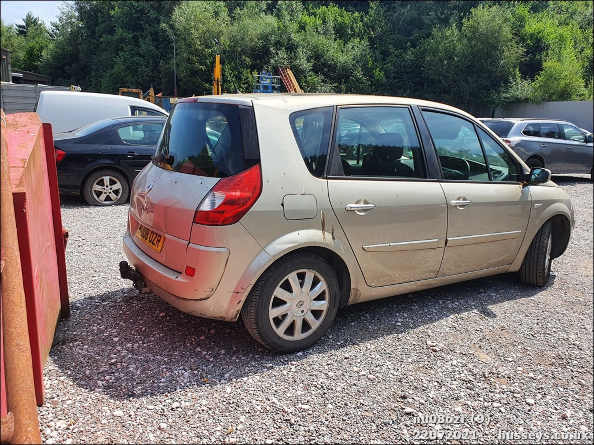 08/08 RENAULT SCENIC DYN DCI 106 - 1461cc 5dr MPV (Gold) - Image 10 of 16