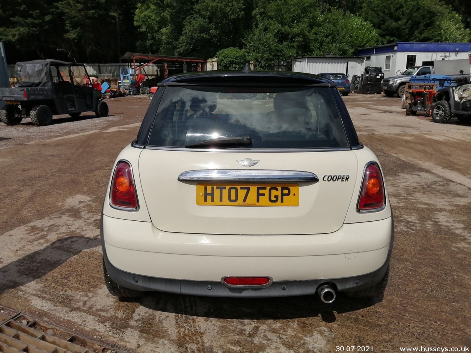 07/07 MINI COOPER - 1598cc 3dr Hatchback (White) - Image 11 of 26