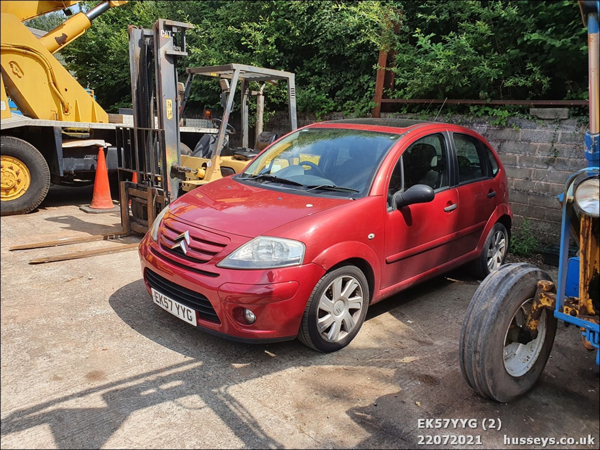 07/57 CITROEN C3 SX AUTO - 1587cc 5dr Hatchback (Red, 85k) - Image 3 of 13