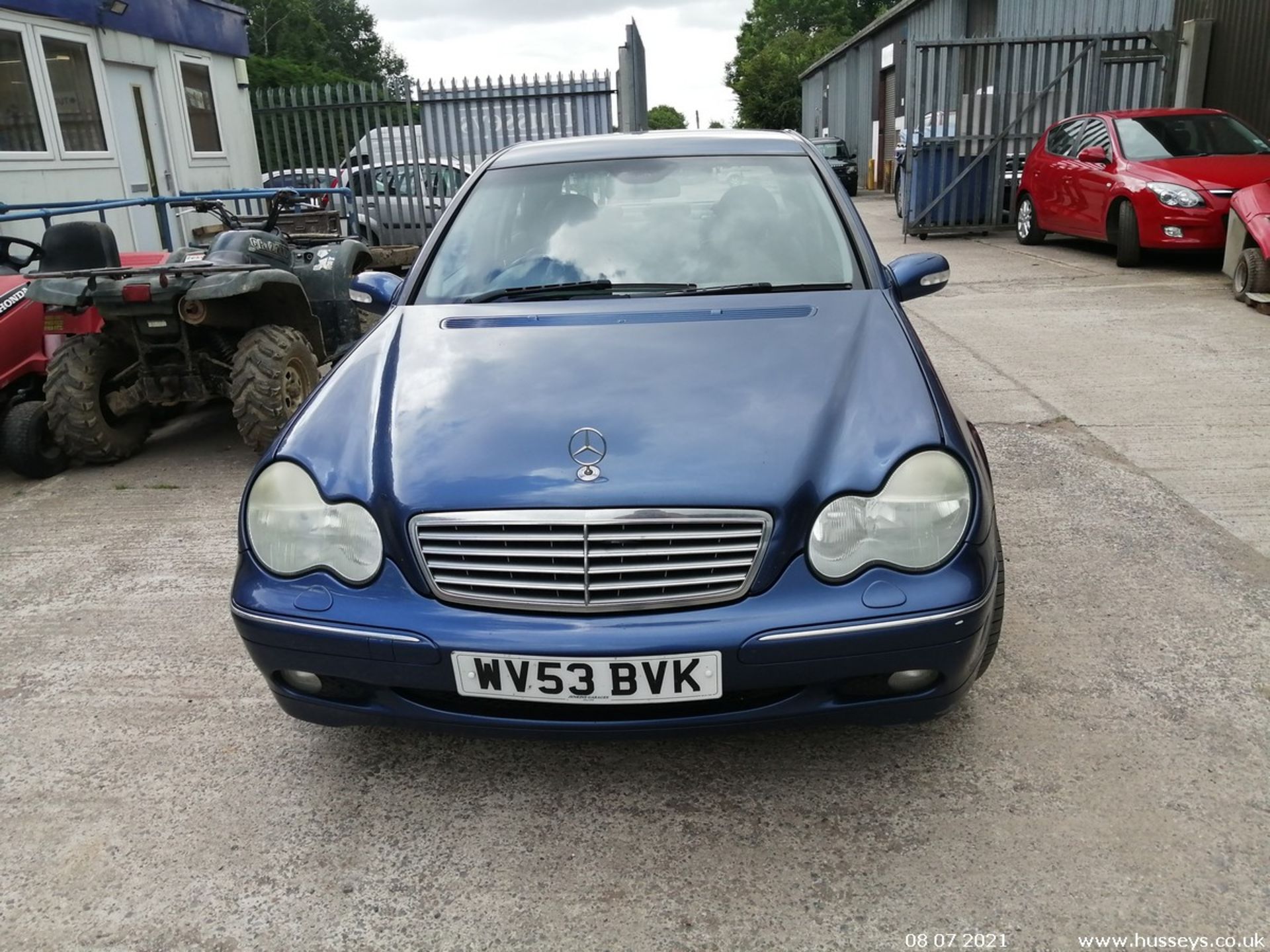 03/53 MERCEDES C270 CDI ELEGANCE SE AUTO - 2685cc 4dr Saloon (Blue, 135k) - Image 3 of 10