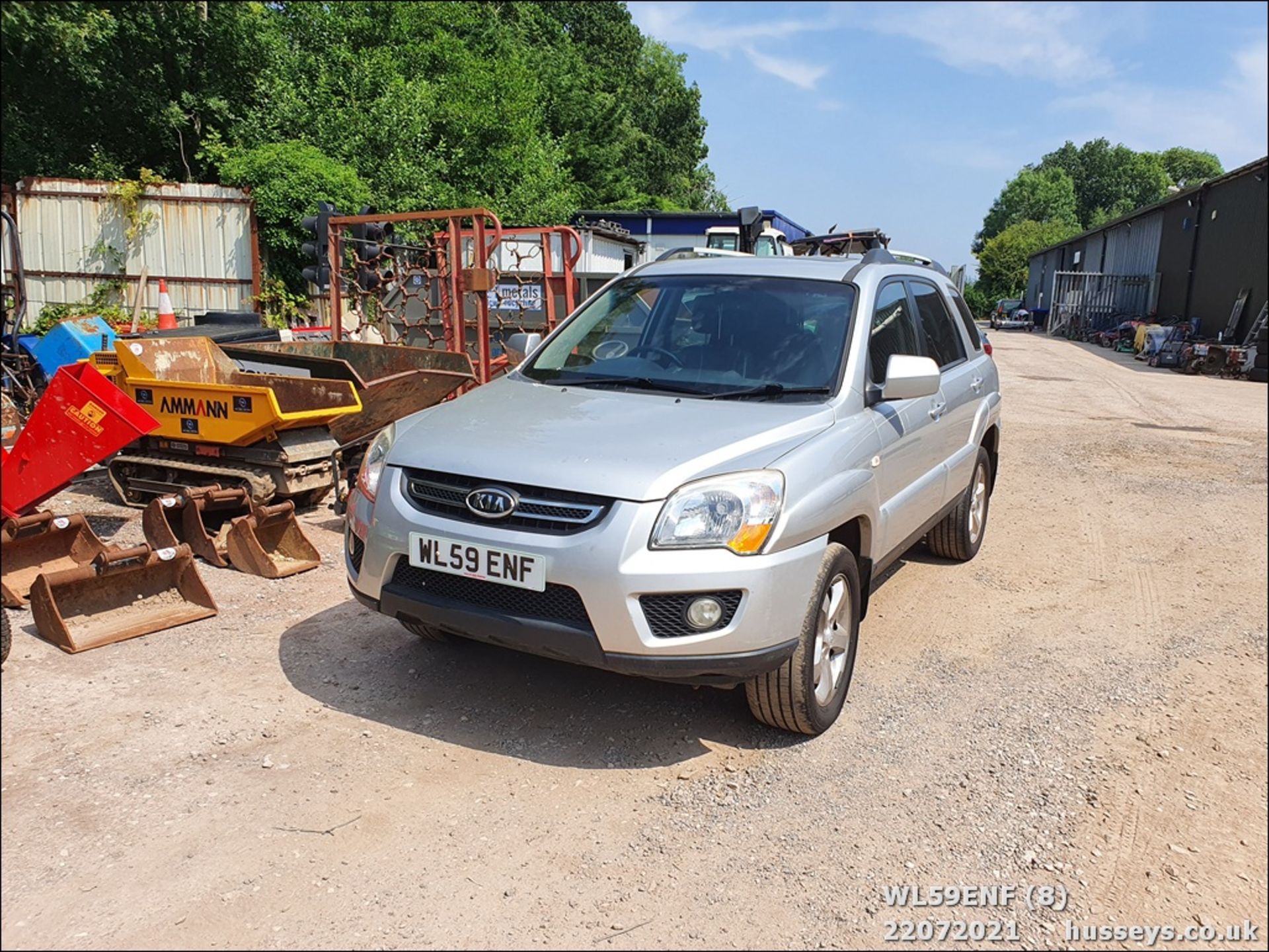 09/59 KIA SPORTAGE TITAN CRDI - 1991cc 5dr Estate (Silver, 116k) - Image 8 of 16