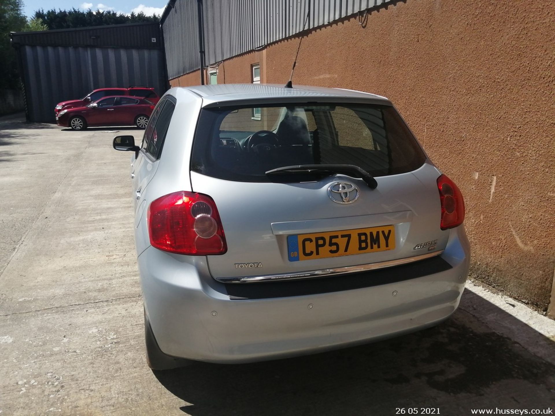 07/57 TOYOTA AURIS TR VVT-I S-A - 1598cc 5dr Hatchback (Blue) - Image 3 of 10