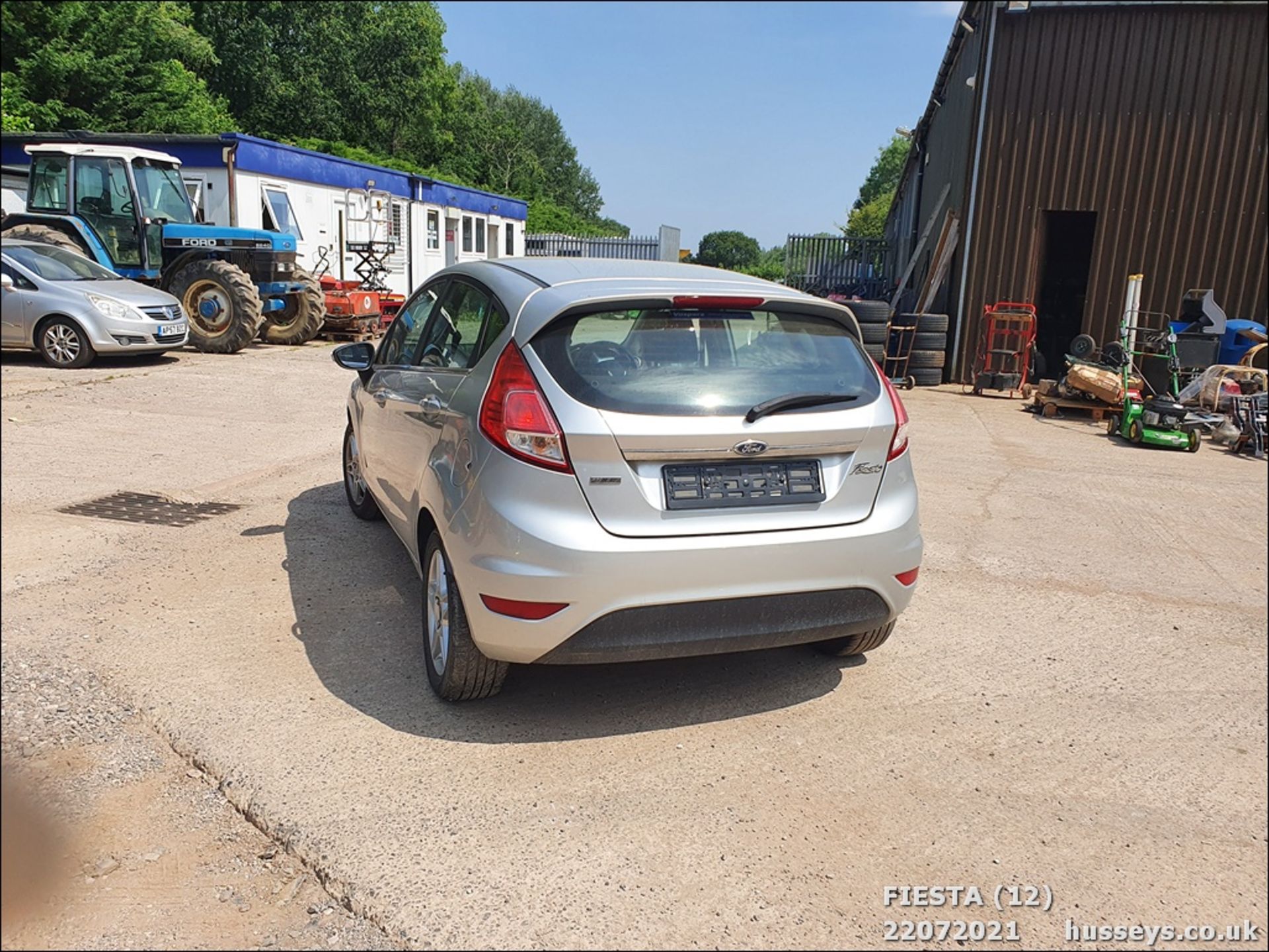 13/63 FORD FIESTA ZETEC - 998cc 5dr Hatchback (Silver, 85k) - Image 13 of 21