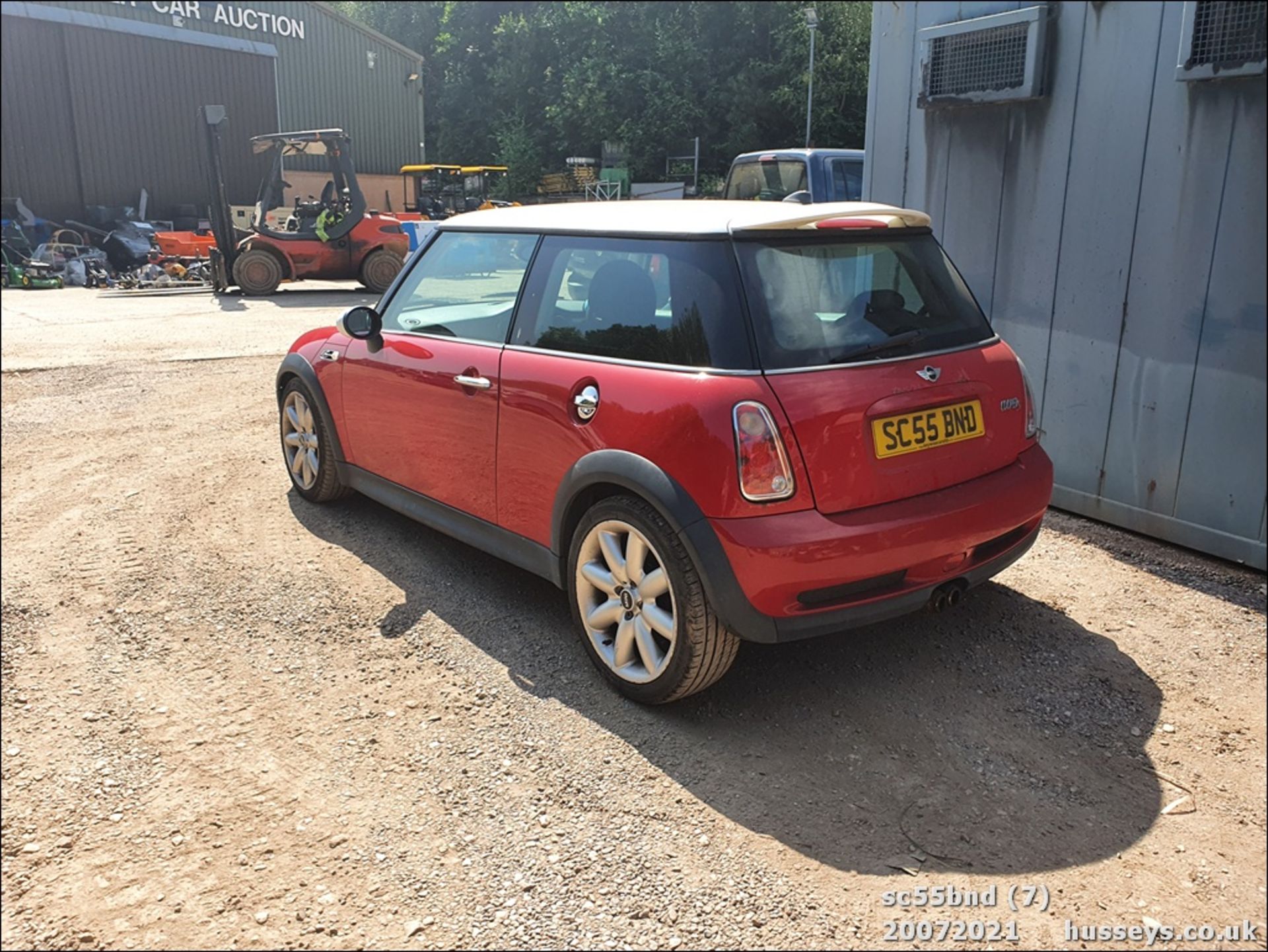 05/55 MINI MINI COOPER S - 1598cc 3dr Hatchback (Red, 103k) - Image 8 of 15