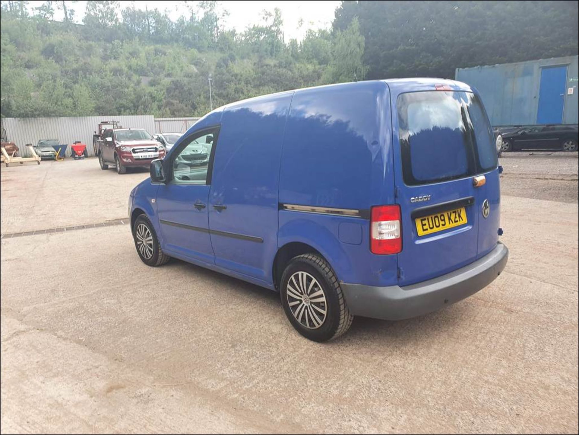 09/09 VOLKSWAGEN CADDY C20 PLUS SDI - 1968cc Van (Blue, 185k) - Image 9 of 12