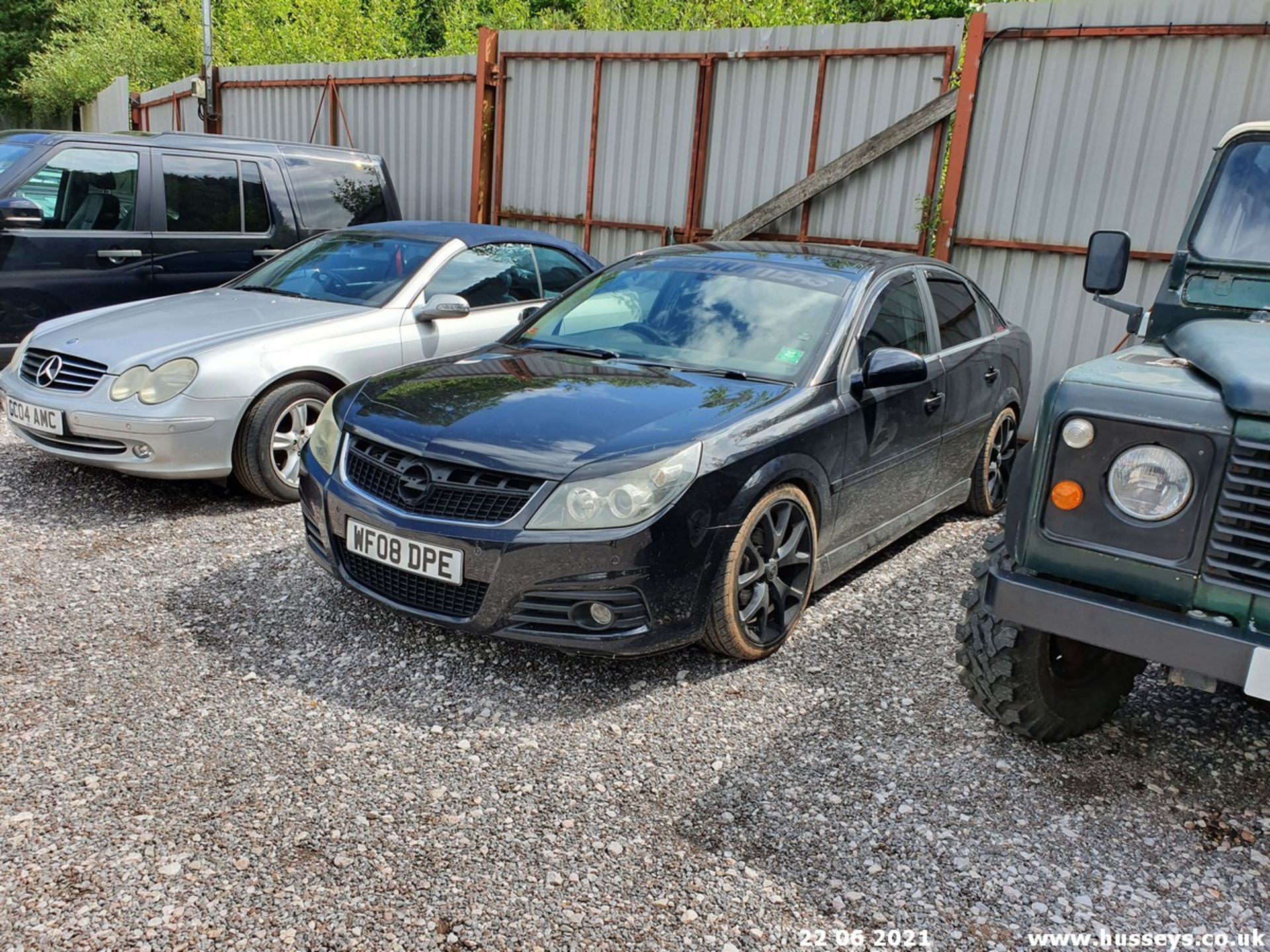 08/08 VAUXHALL VECTRA DESIGN CDTI 150 - 1910cc 5dr Hatchback (Black, 127k) - Image 2 of 15