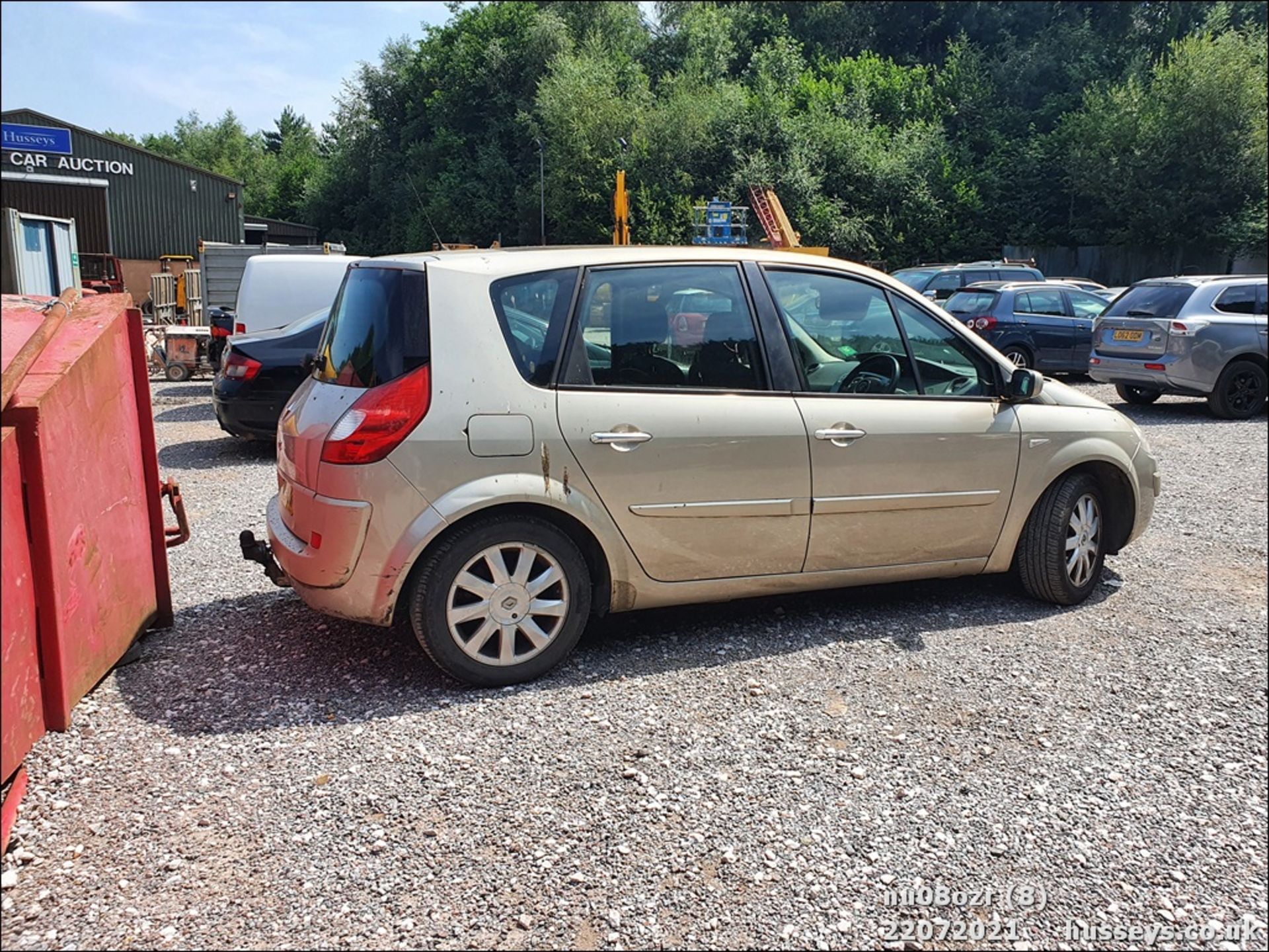 08/08 RENAULT SCENIC DYN DCI 106 - 1461cc 5dr MPV (Gold) - Image 9 of 16