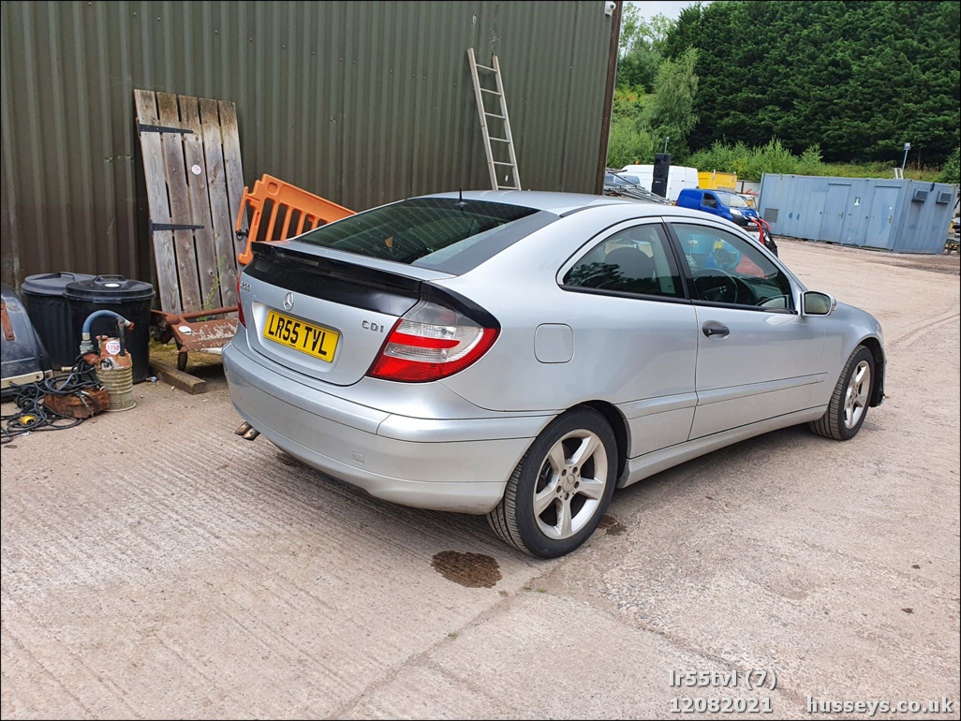 05/55 MERCEDES C200 CDI SE AUTO - 2148cc 3dr Coupe (Silver) - Image 7 of 16