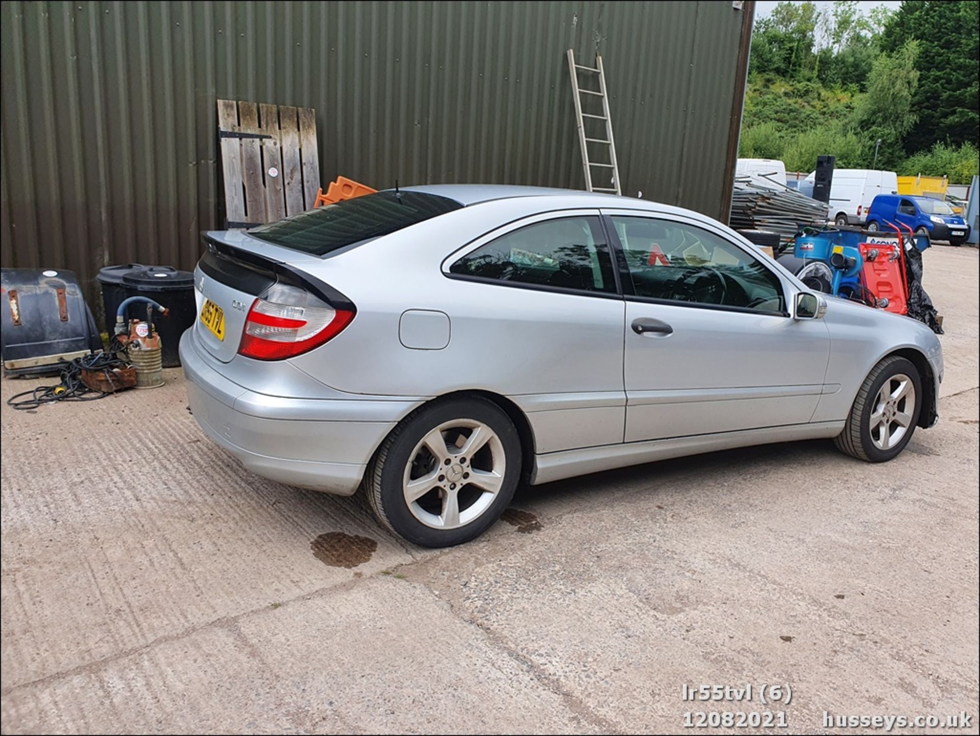 05/55 MERCEDES C200 CDI SE AUTO - 2148cc 3dr Coupe (Silver) - Image 6 of 16