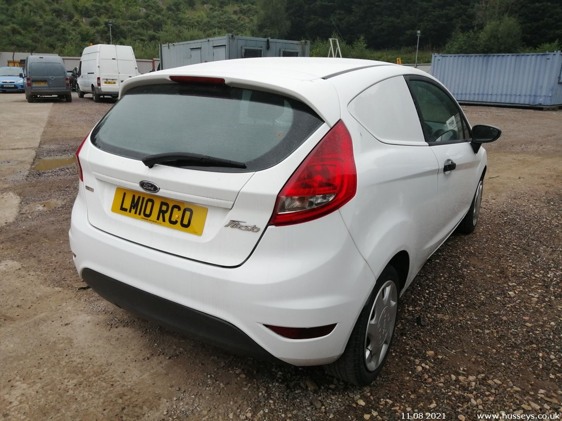 10/10 FORD FIESTA BASE TDCI 68 - 1399cc Van (White, 127k) - Image 7 of 10