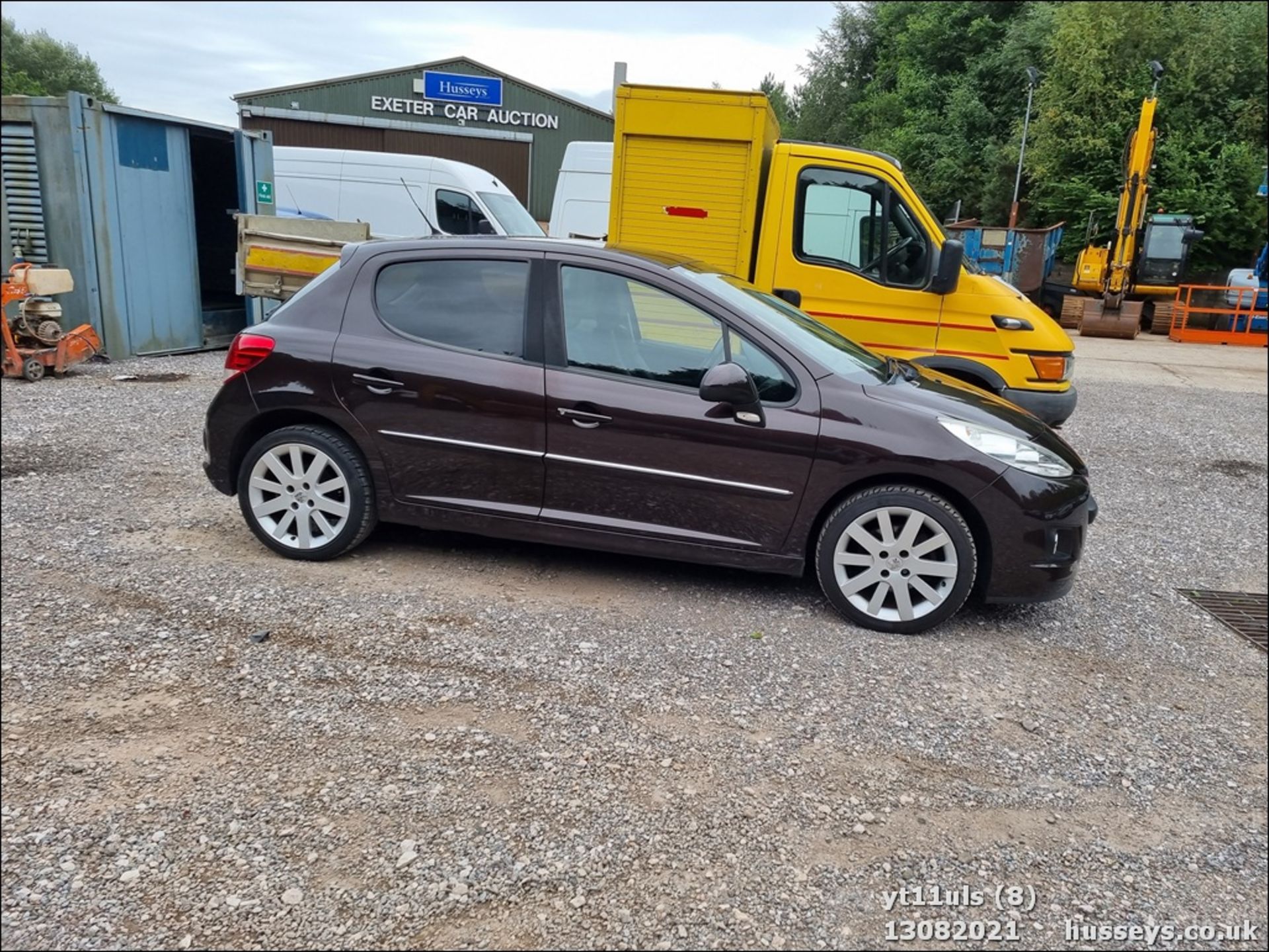 11/11 PEUGEOT 207 ALLURE - 1598cc 5dr Hatchback (Red, 38k) - Image 8 of 20