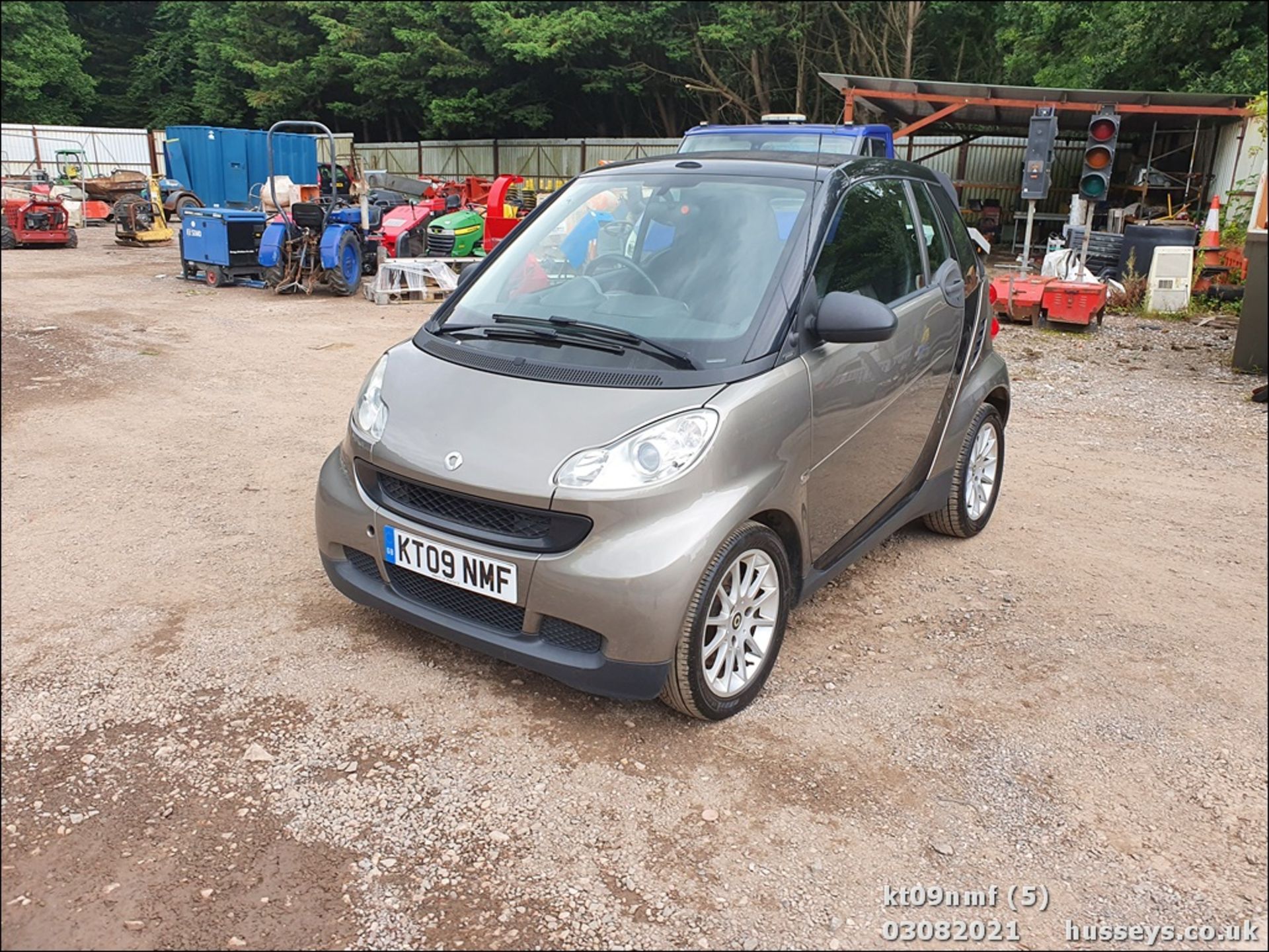 09/09 SMART FORTWO PASSION MHD AUTO - 999cc 2dr Convertible (Grey, 72k) - Image 4 of 12