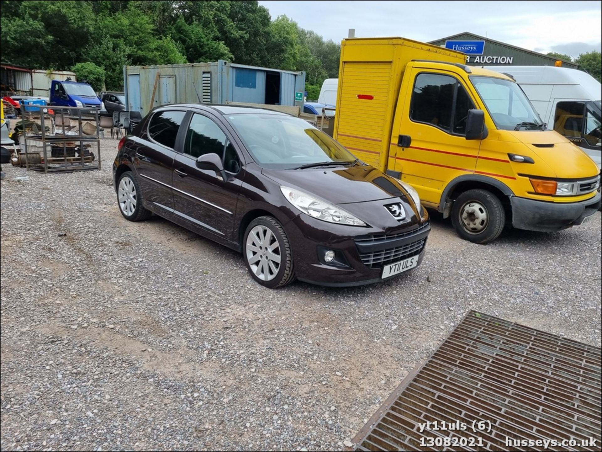 11/11 PEUGEOT 207 ALLURE - 1598cc 5dr Hatchback (Red, 38k) - Image 6 of 20