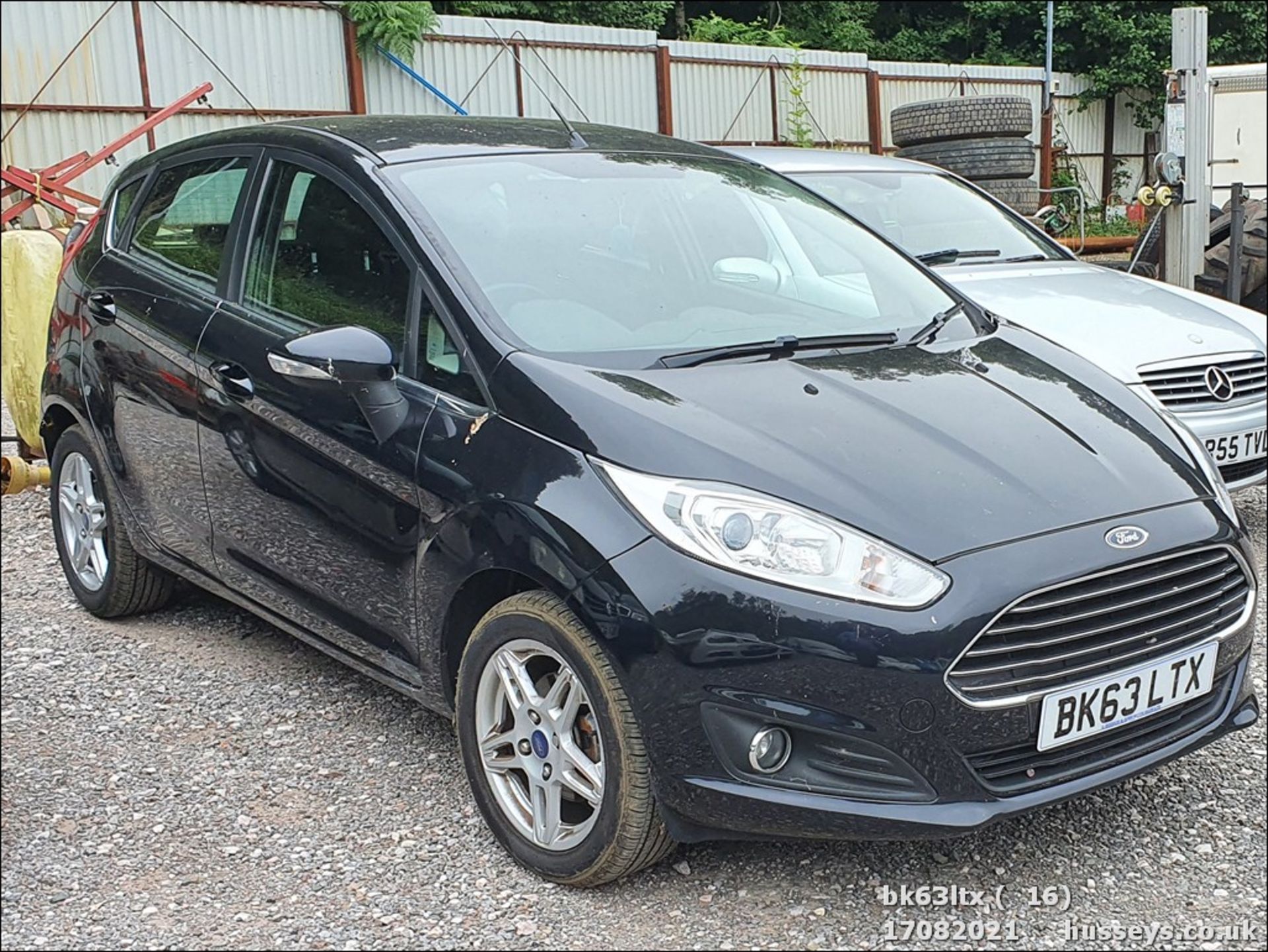 13/63 FORD FIESTA ZETEC - 998cc 5dr Hatchback (Black, 53k)