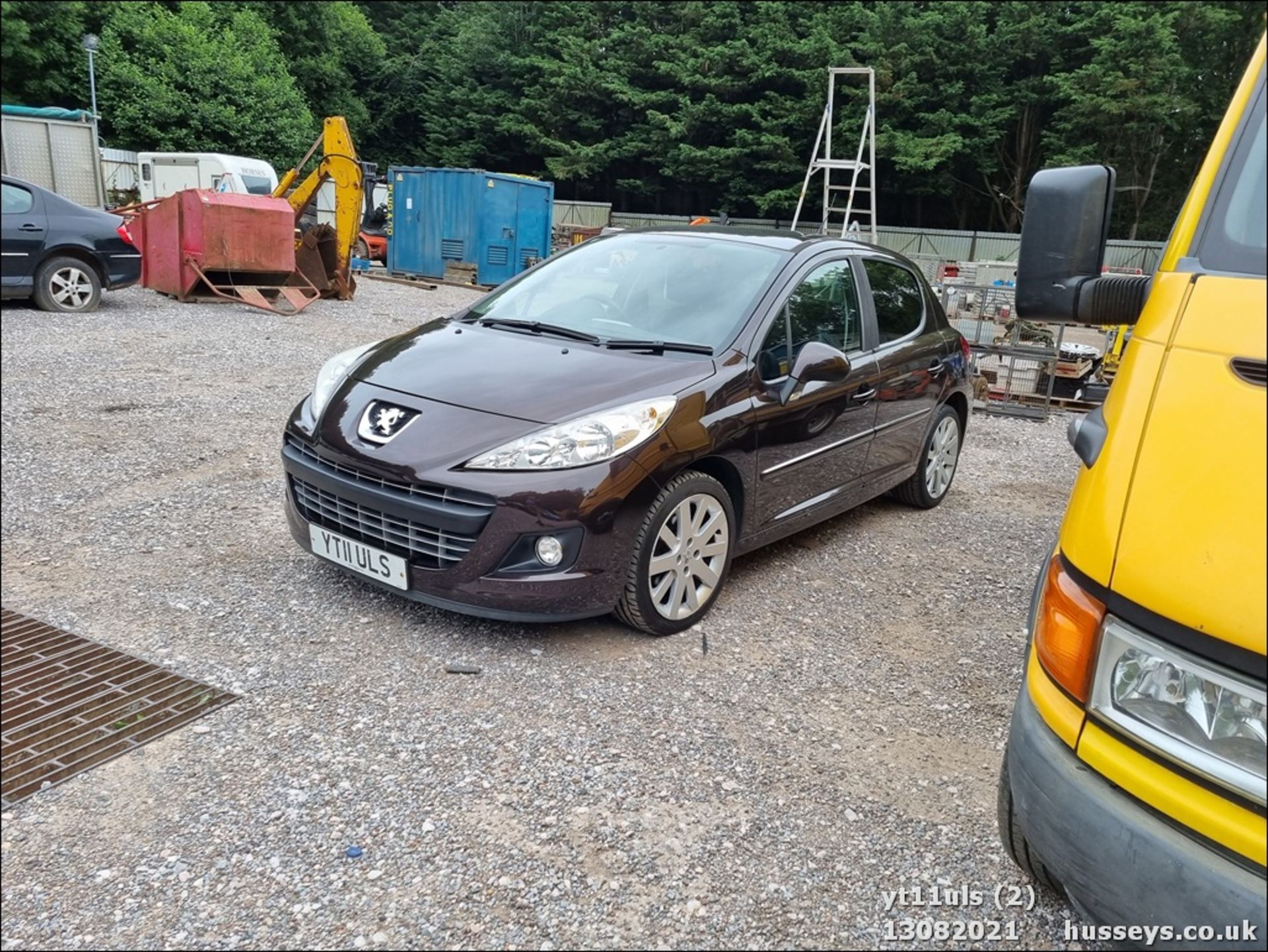 11/11 PEUGEOT 207 ALLURE - 1598cc 5dr Hatchback (Red, 38k) - Image 3 of 20