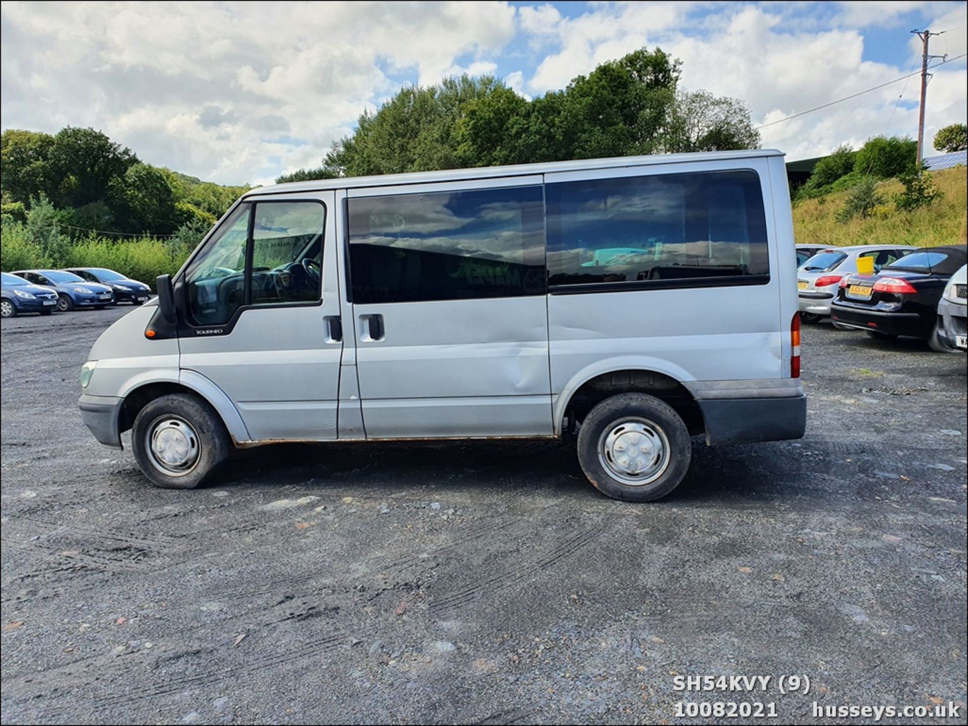 04/54 FORD TOURNEO GLX 280 SWB - 1998cc Minibus (Silver) - Image 9 of 18