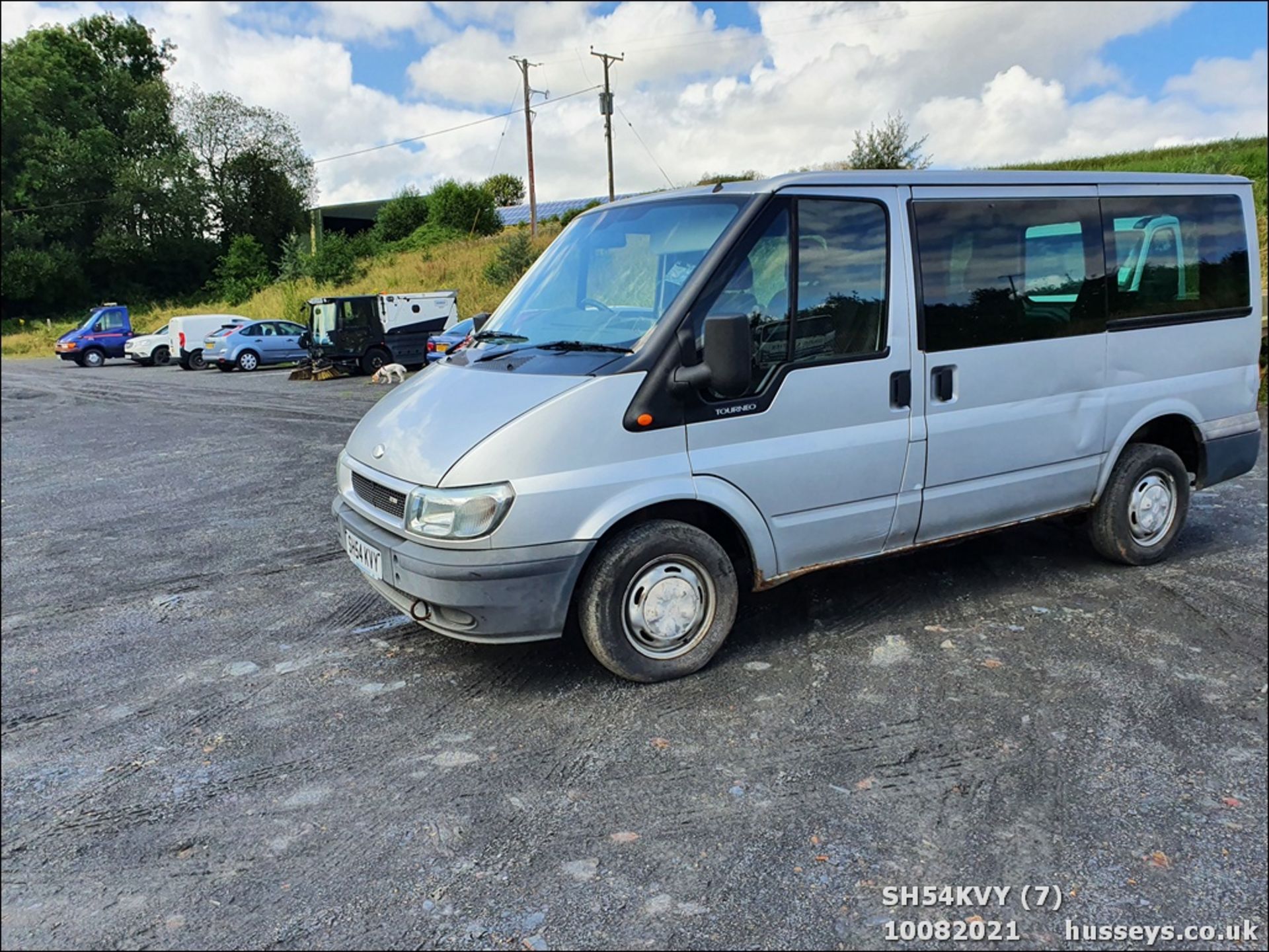 04/54 FORD TOURNEO GLX 280 SWB - 1998cc Minibus (Silver) - Image 7 of 18