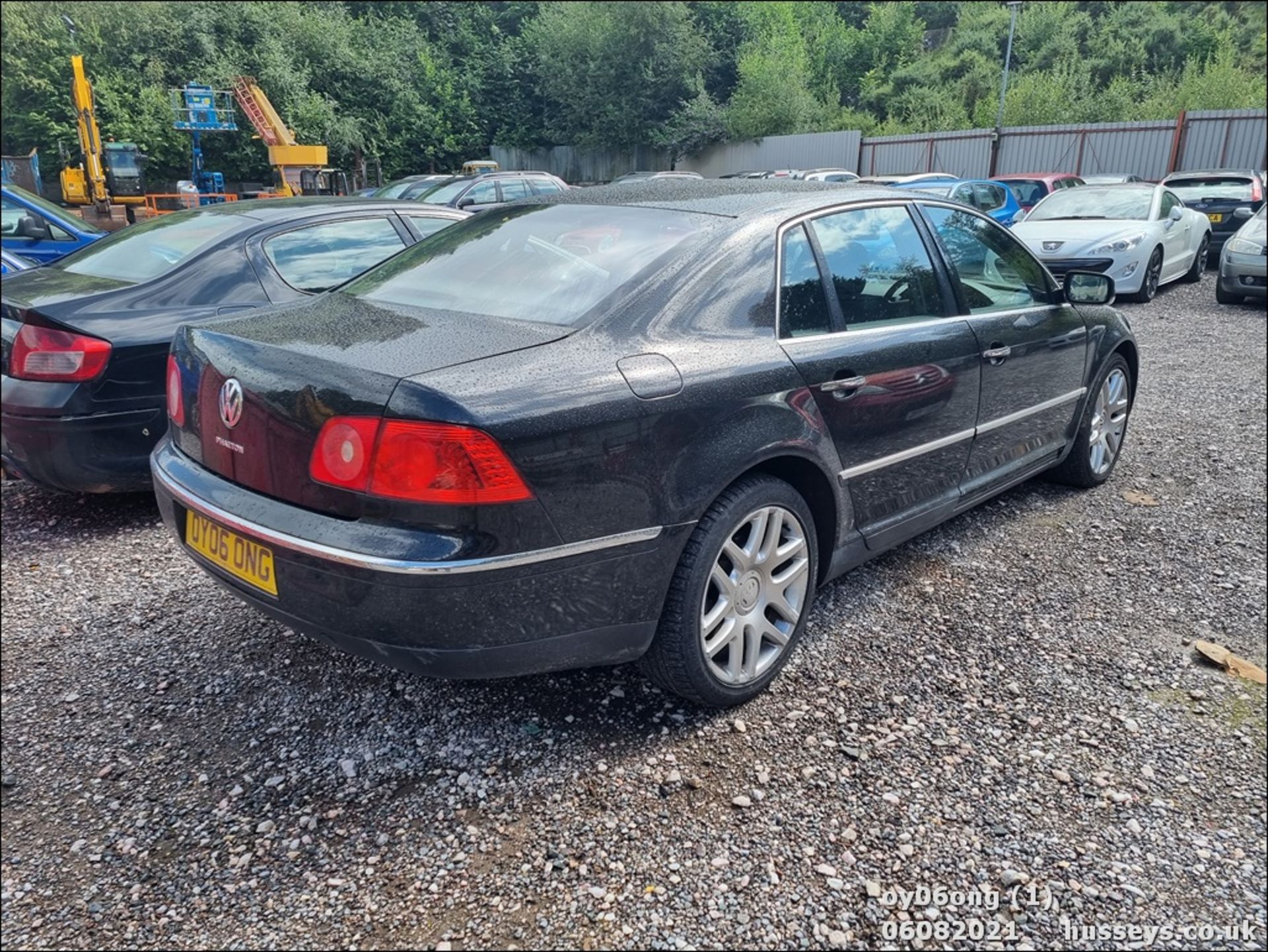 06/06 VOLKSWAGEN PHAETON V6TDI 4MN 5SEAT A - 2967cc 4dr Saloon (Black, 149k) - Image 11 of 12