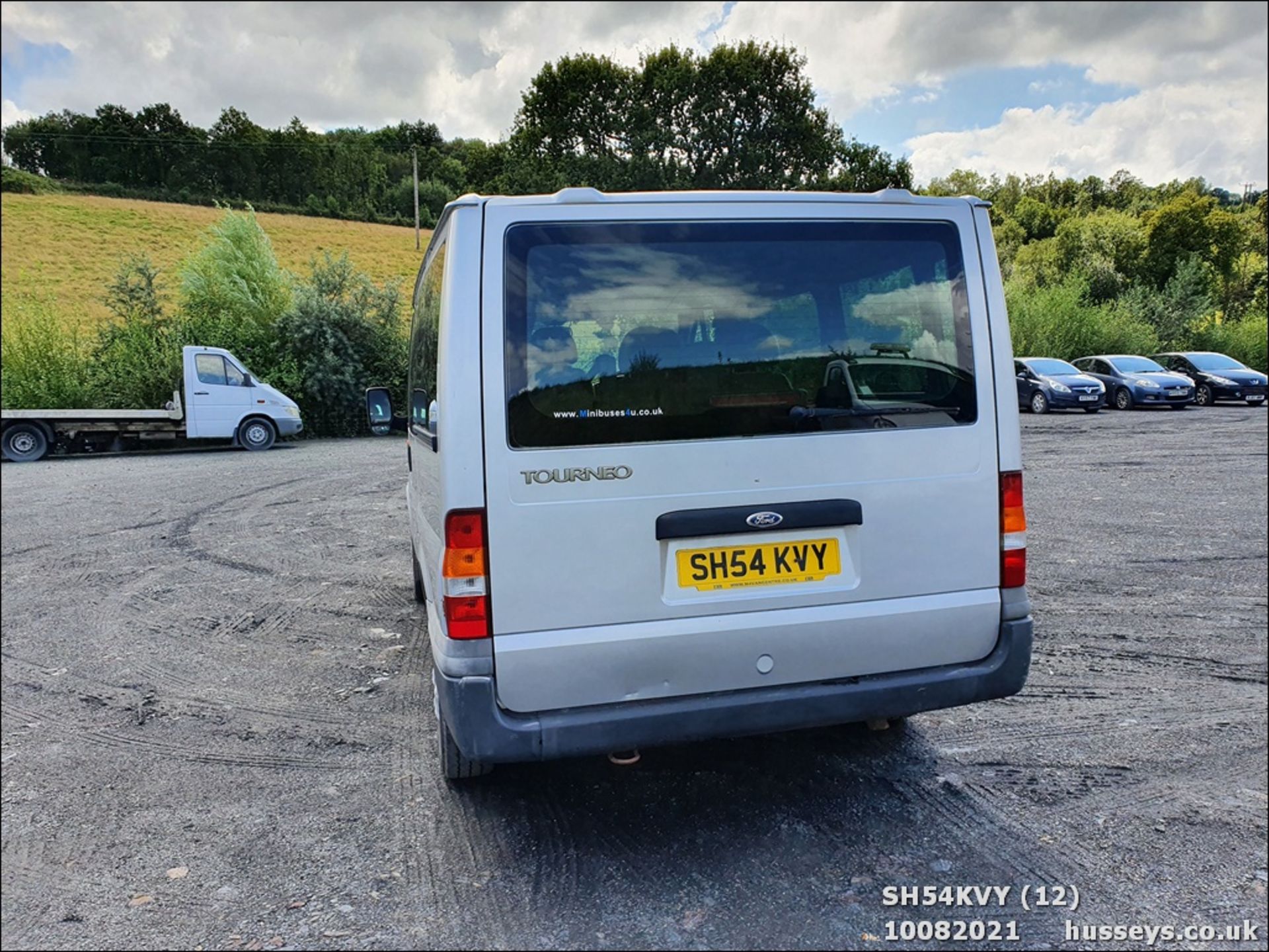 04/54 FORD TOURNEO GLX 280 SWB - 1998cc Minibus (Silver) - Image 12 of 18