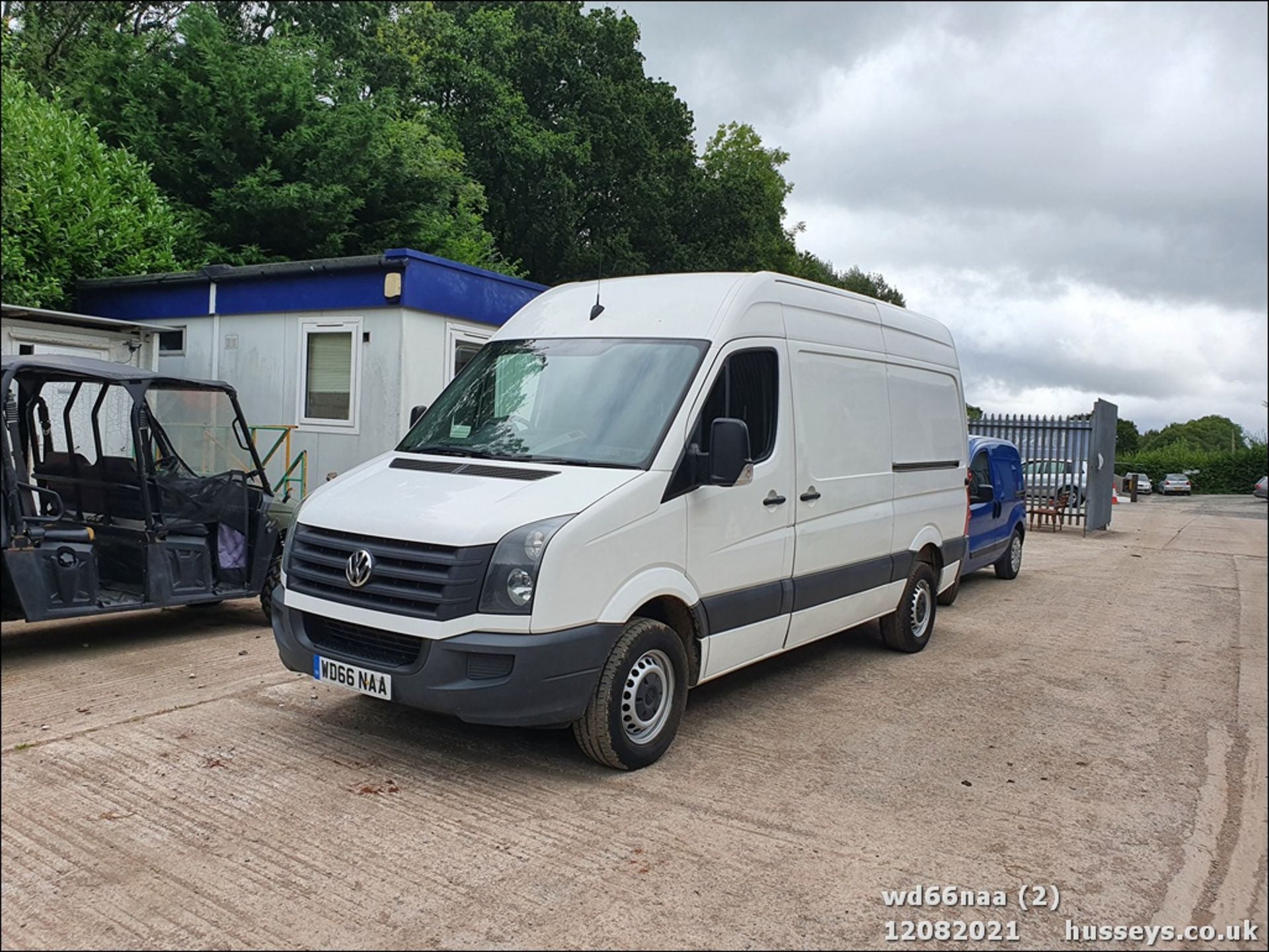 17/66 VOLKSWAGEN CRAFTER CR35 TDI BMT - 1968cc 5dr Van (White, 149k) - Image 2 of 12