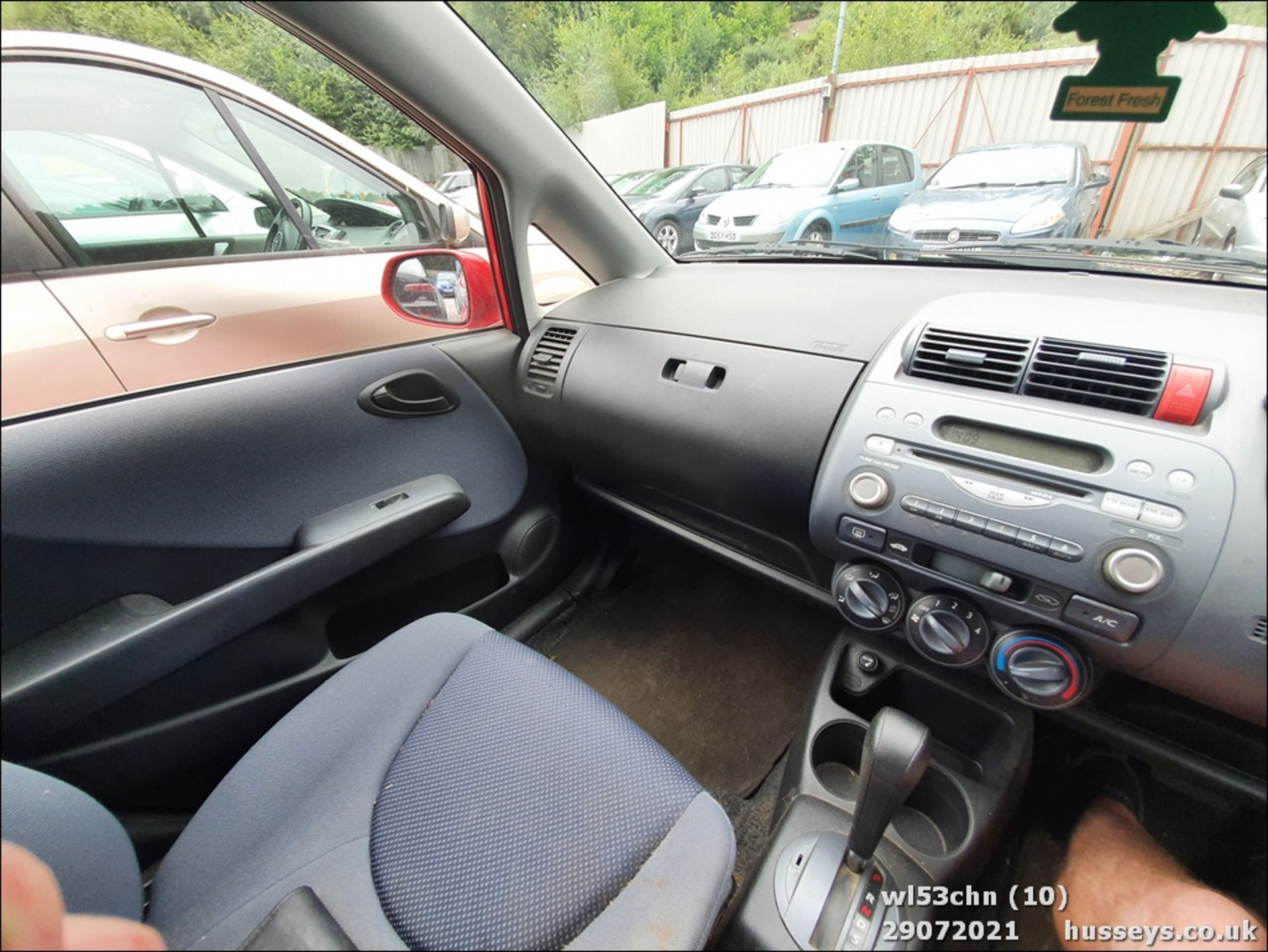 03/53 HONDA JAZZ SE CVT - 1339cc 5dr Hatchback (Red, 168k) - Image 11 of 14