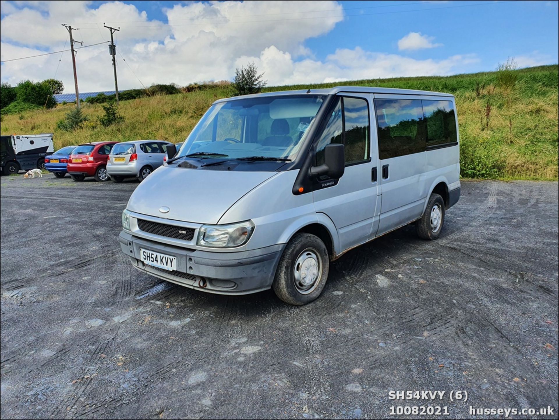 04/54 FORD TOURNEO GLX 280 SWB - 1998cc Minibus (Silver) - Image 6 of 18