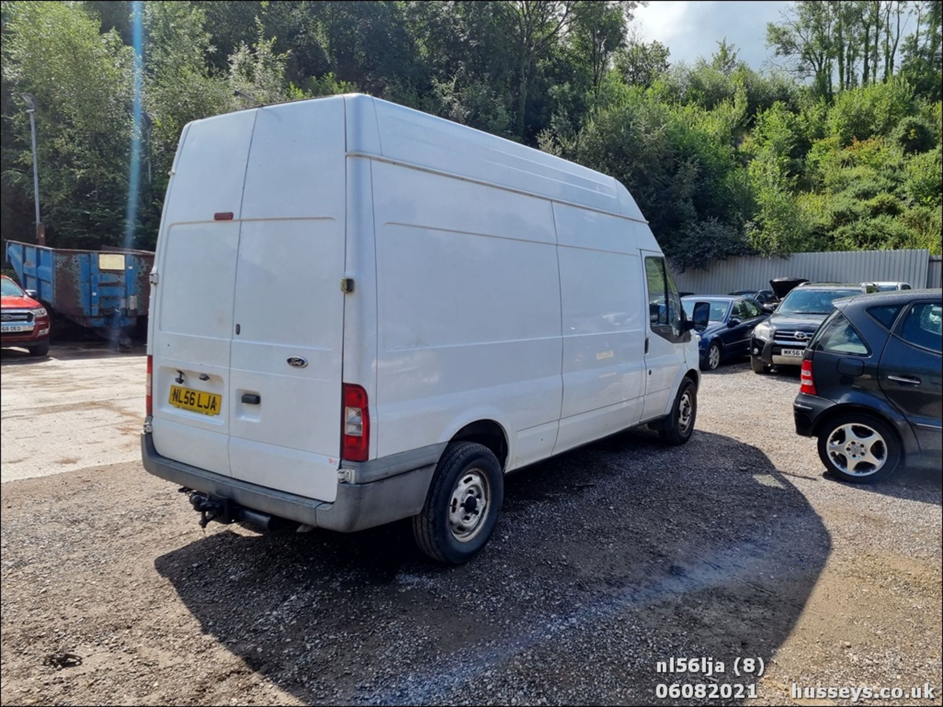 06/56 FORD TRANSIT 100 T350L RWD - 2402cc Van (White, 170k) - Image 8 of 12