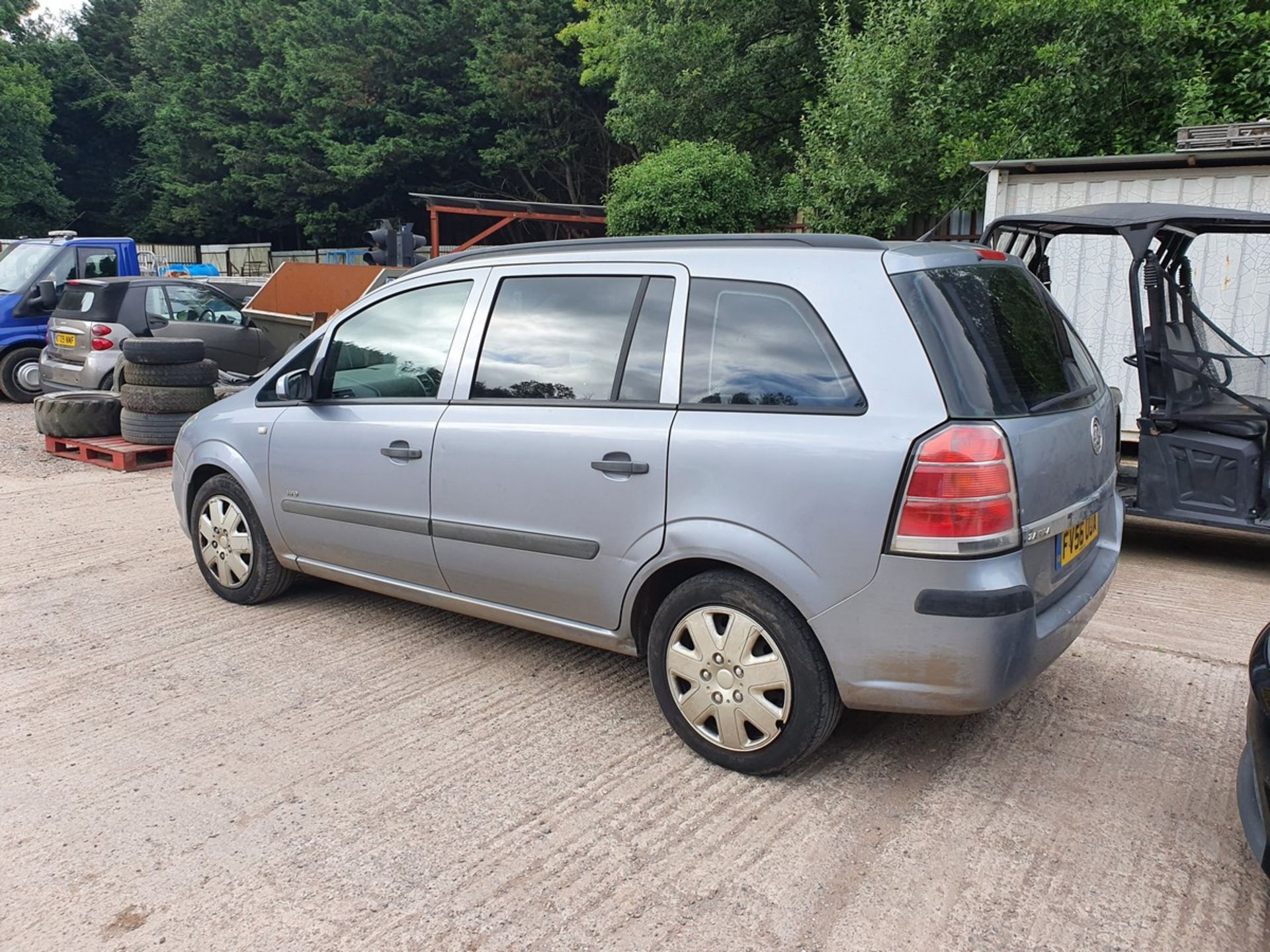 06/56 VAUXHALL ZAFIRA LIFE - 1796cc 5dr MPV (Silver, 122k) - Image 9 of 13