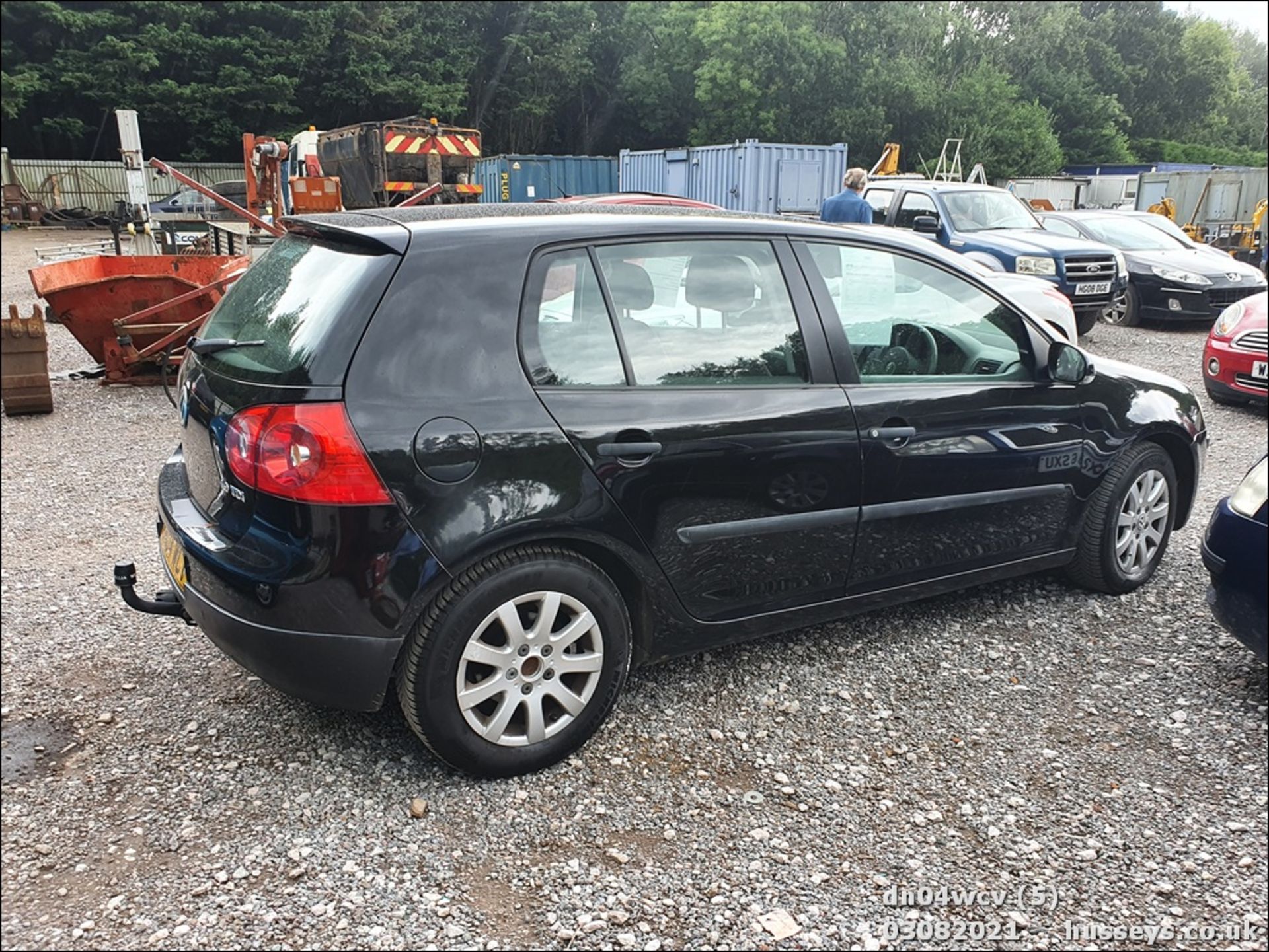 04/04 VOLKSWAGEN GOLF TDI SE - 1896cc 5dr Hatchback (Black, 190k) - Image 7 of 11