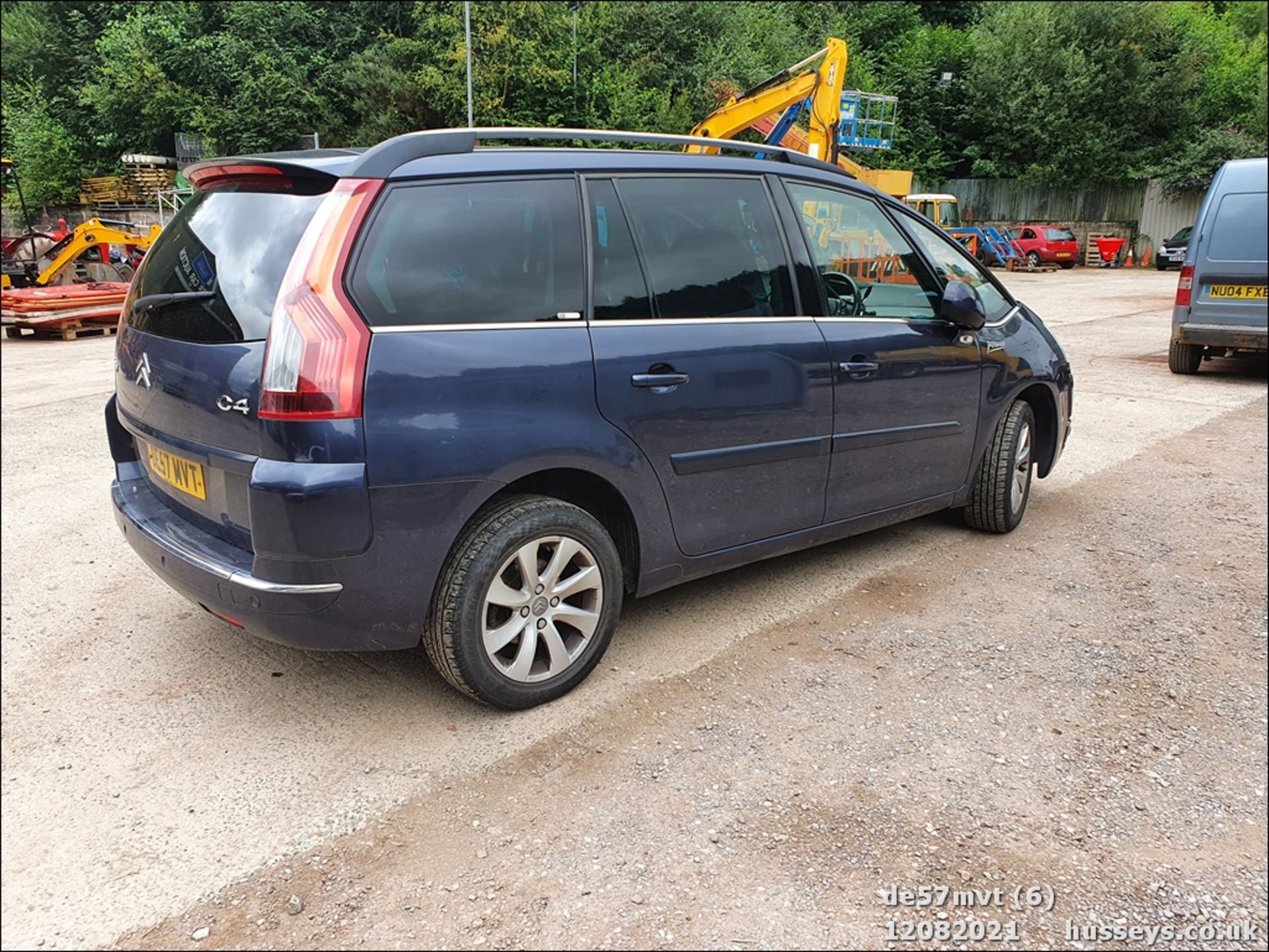 07/57 CITROEN C4 PICASSO 7 EXCL HDI A - 1560cc 5dr MPV (Mauve/purple, 93k) - Image 6 of 18