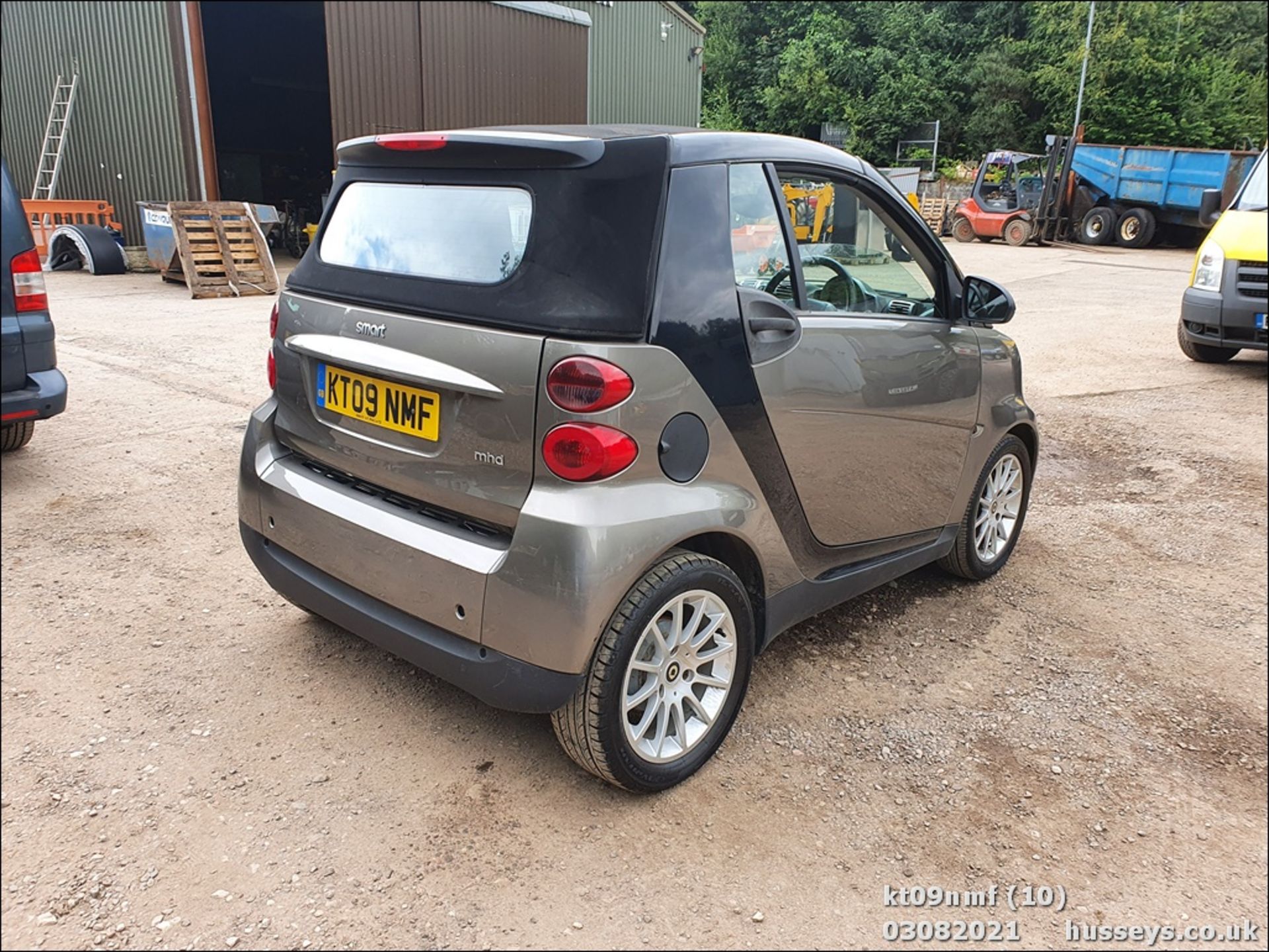 09/09 SMART FORTWO PASSION MHD AUTO - 999cc 2dr Convertible (Grey, 72k) - Image 10 of 12