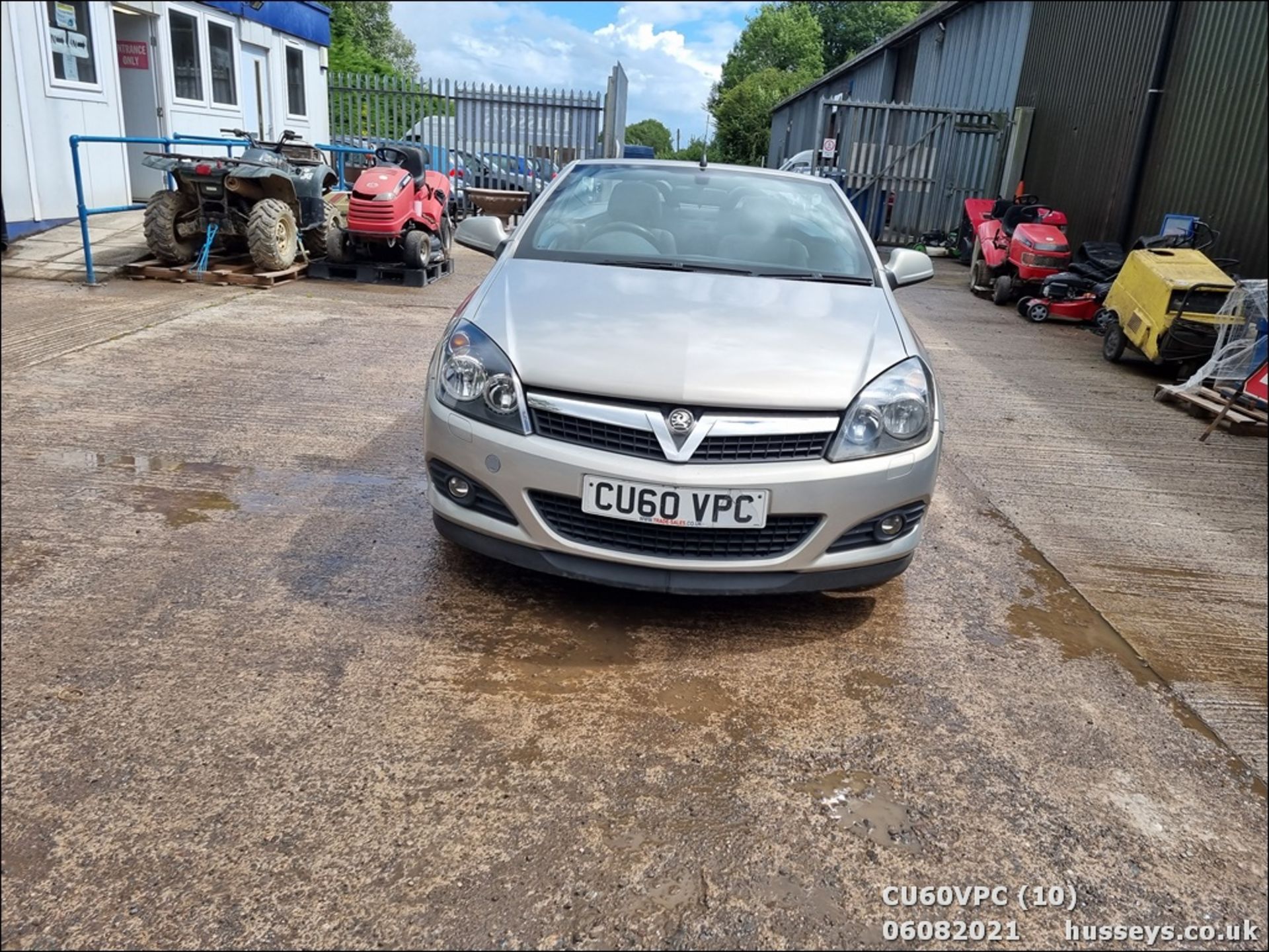 11/60 VAUXHALL ASTRA SPORT - 1796cc 2dr Convertible (Silver, 123k) - Image 11 of 18