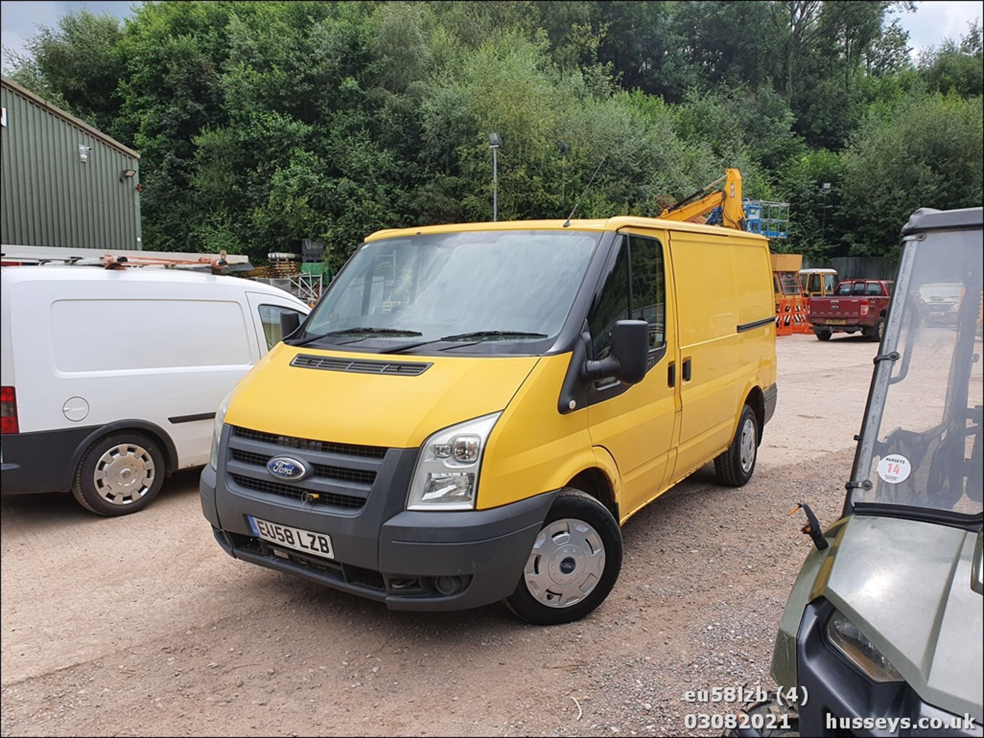 08/58 FORD TRANSIT 110 T300S FWD - 2198cc 4dr Van (Yellow, 164k) - Image 4 of 11