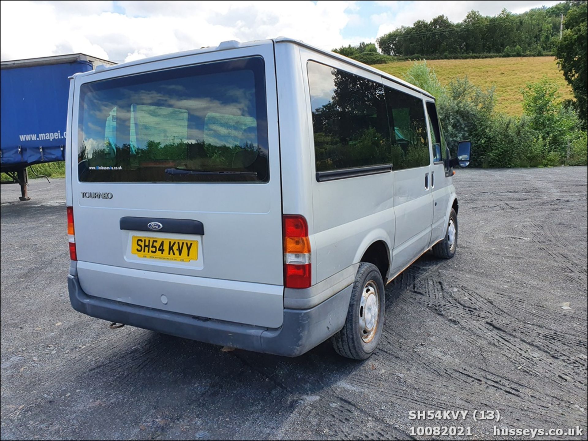 04/54 FORD TOURNEO GLX 280 SWB - 1998cc Minibus (Silver) - Image 13 of 18