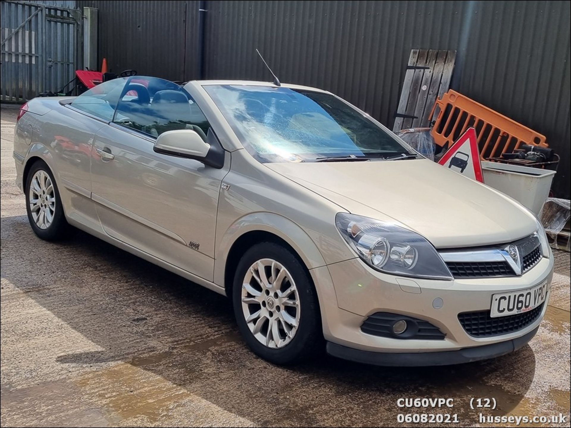 11/60 VAUXHALL ASTRA SPORT - 1796cc 2dr Convertible (Silver, 123k)