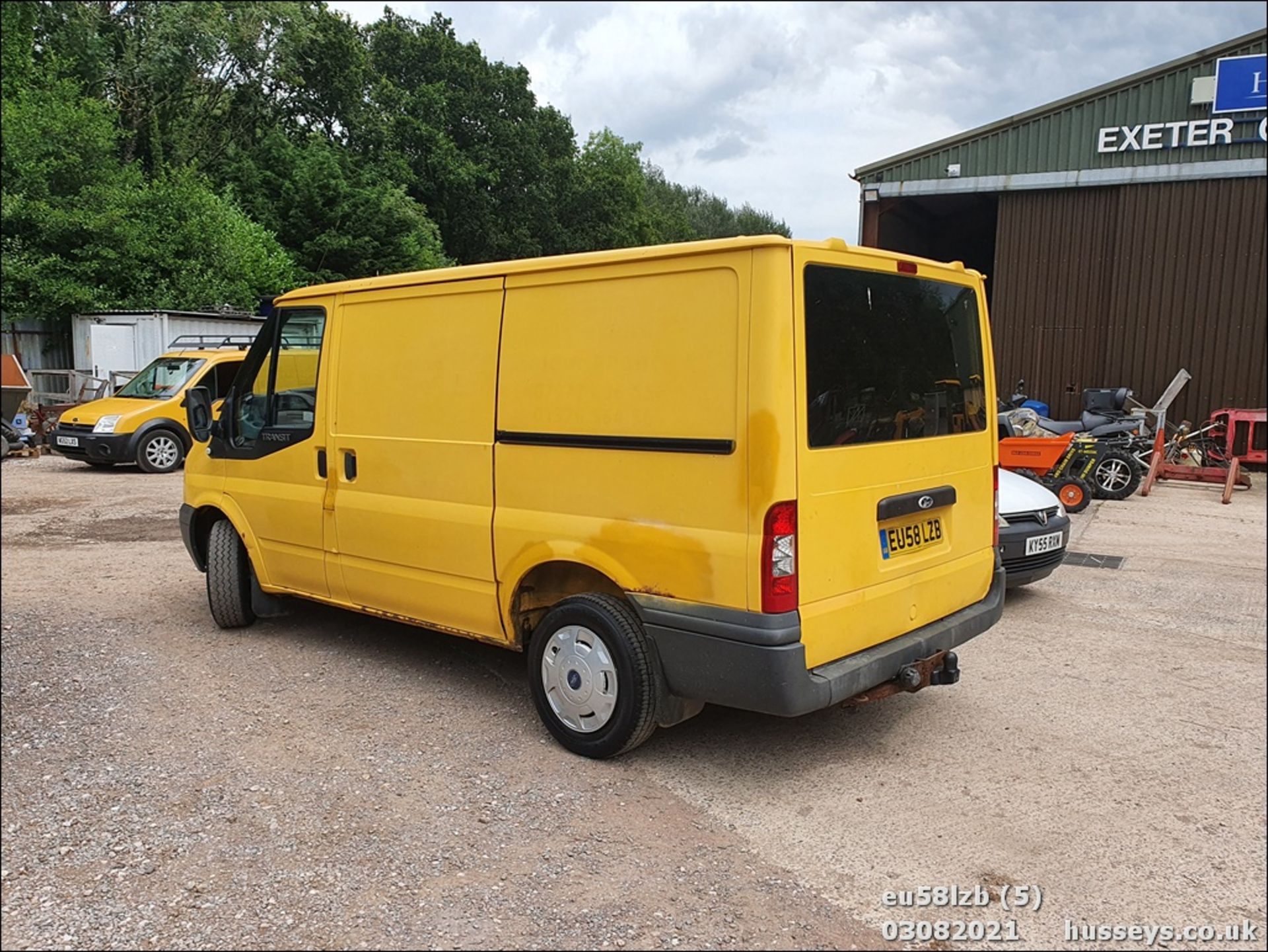 08/58 FORD TRANSIT 110 T300S FWD - 2198cc 4dr Van (Yellow, 164k) - Image 5 of 11