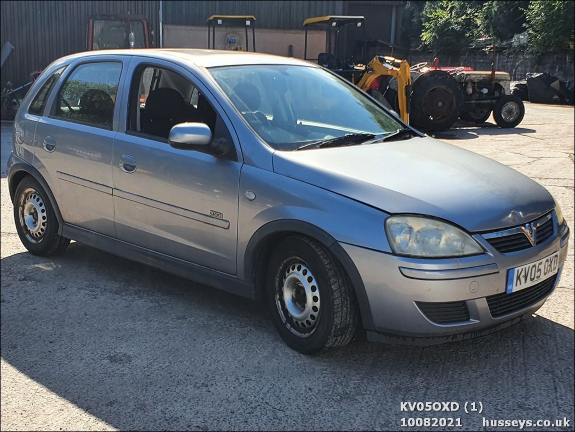 05/05 VAUXHALL CORSA DESIGN TWINPORT - 1229cc 5dr Hatchback (Silver, 68k)